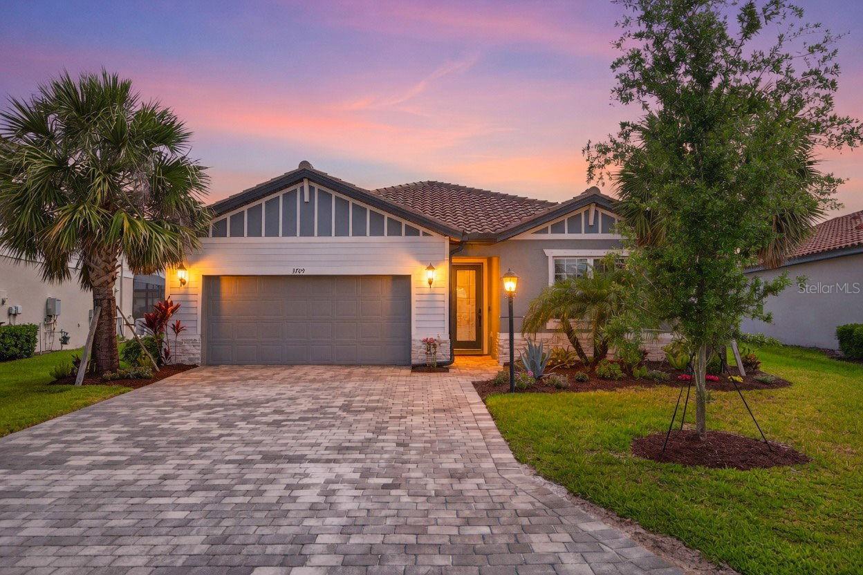 3709 SAVANNA PALMS CT Property Photo 1