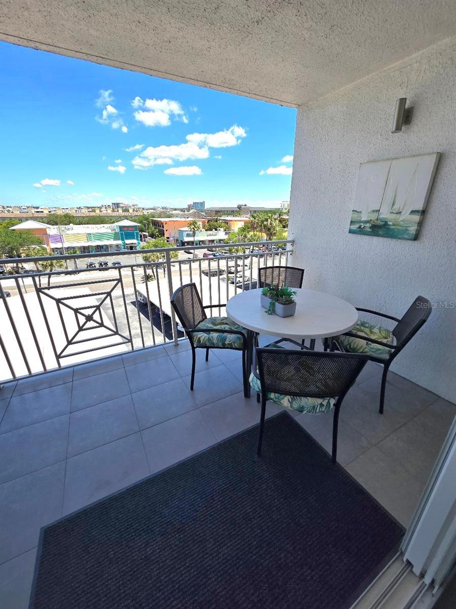 675 S Gulfview Blvd #505 Property Photo 9