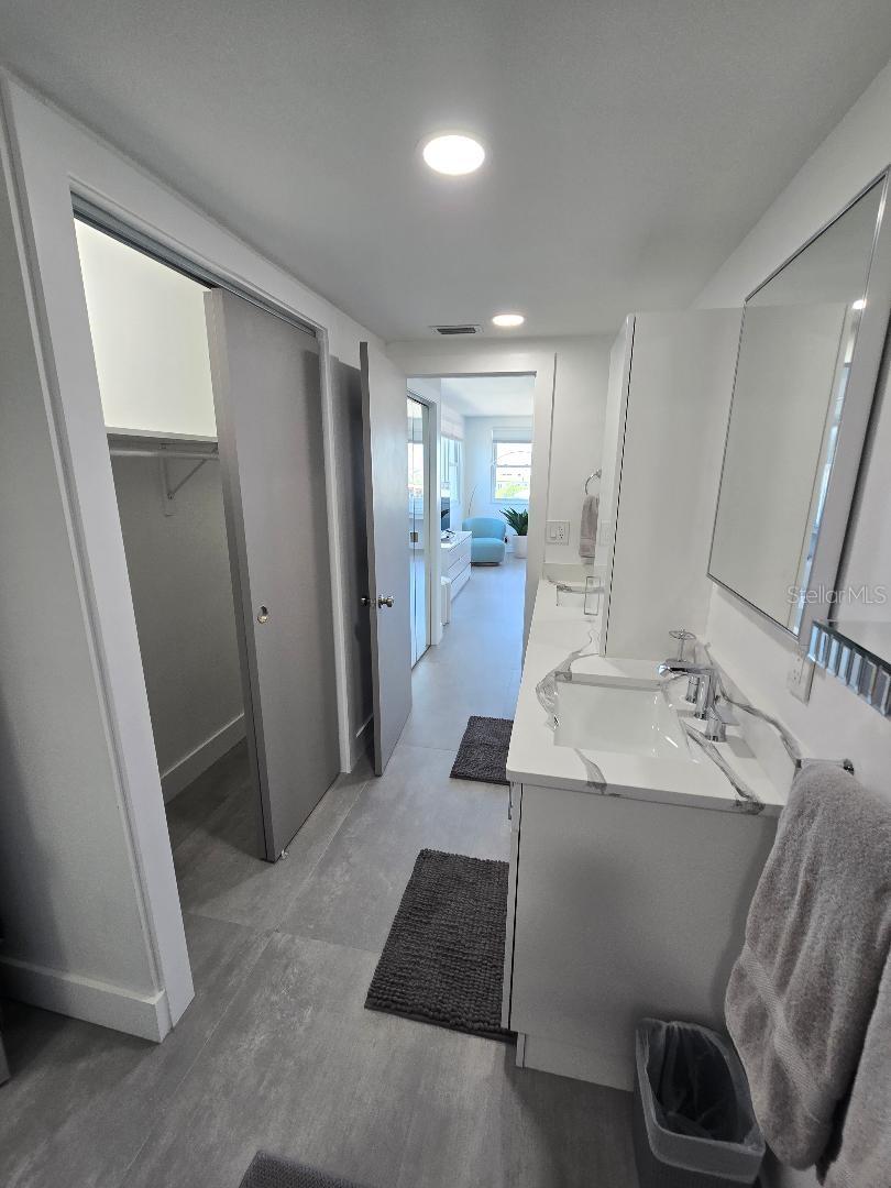 675 S Gulfview Blvd #505 Property Photo 38