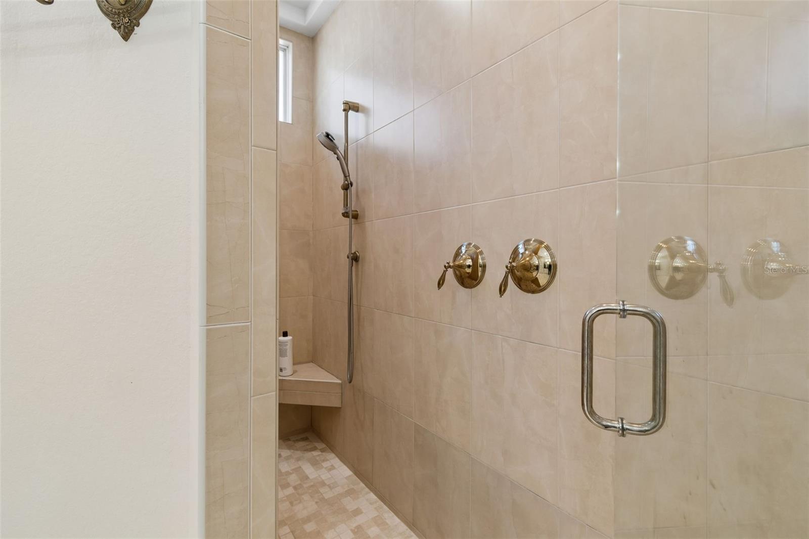 1203 Bay Dr Property Photo 38
