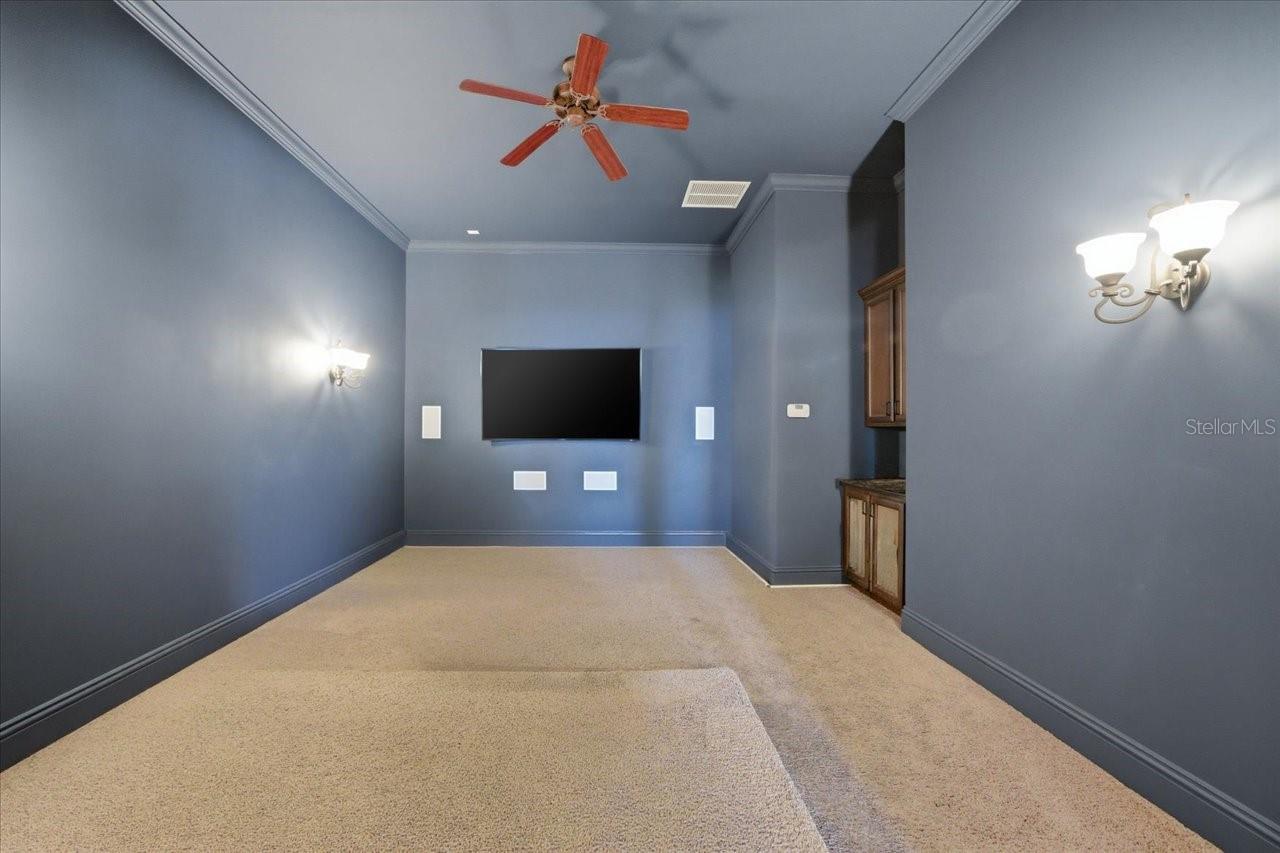 18258 Wayne Rd Property Photo 38