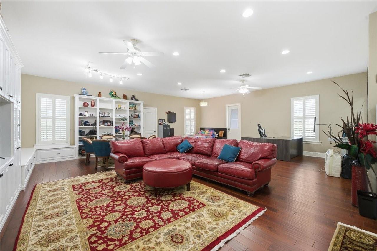 18258 Wayne Rd Property Photo 65