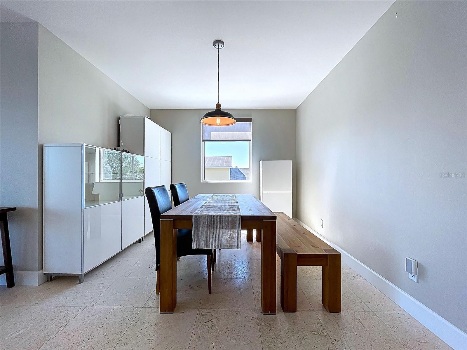 306 Bay Plz Property Photo 12