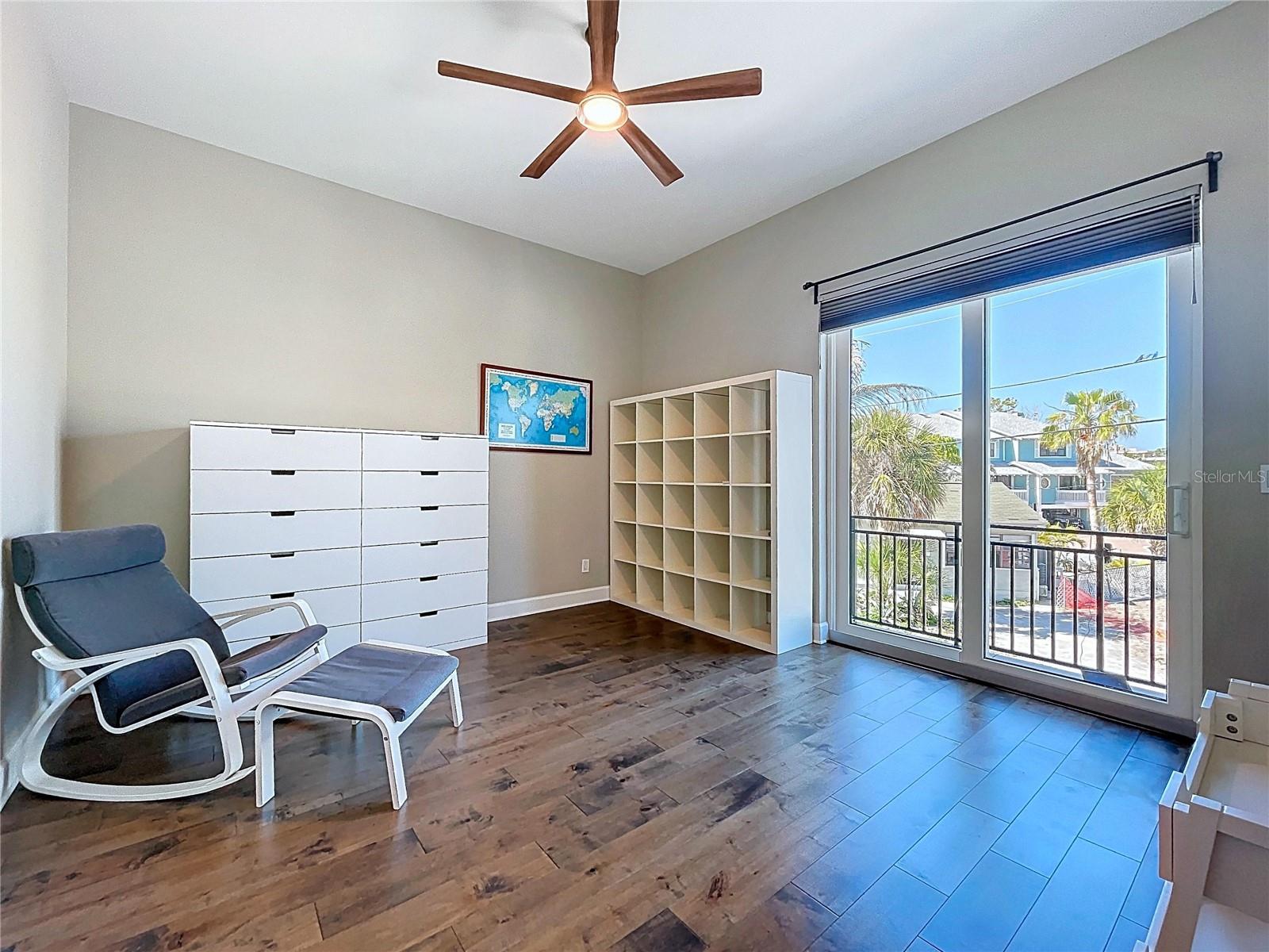 306 Bay Plz Property Photo 50