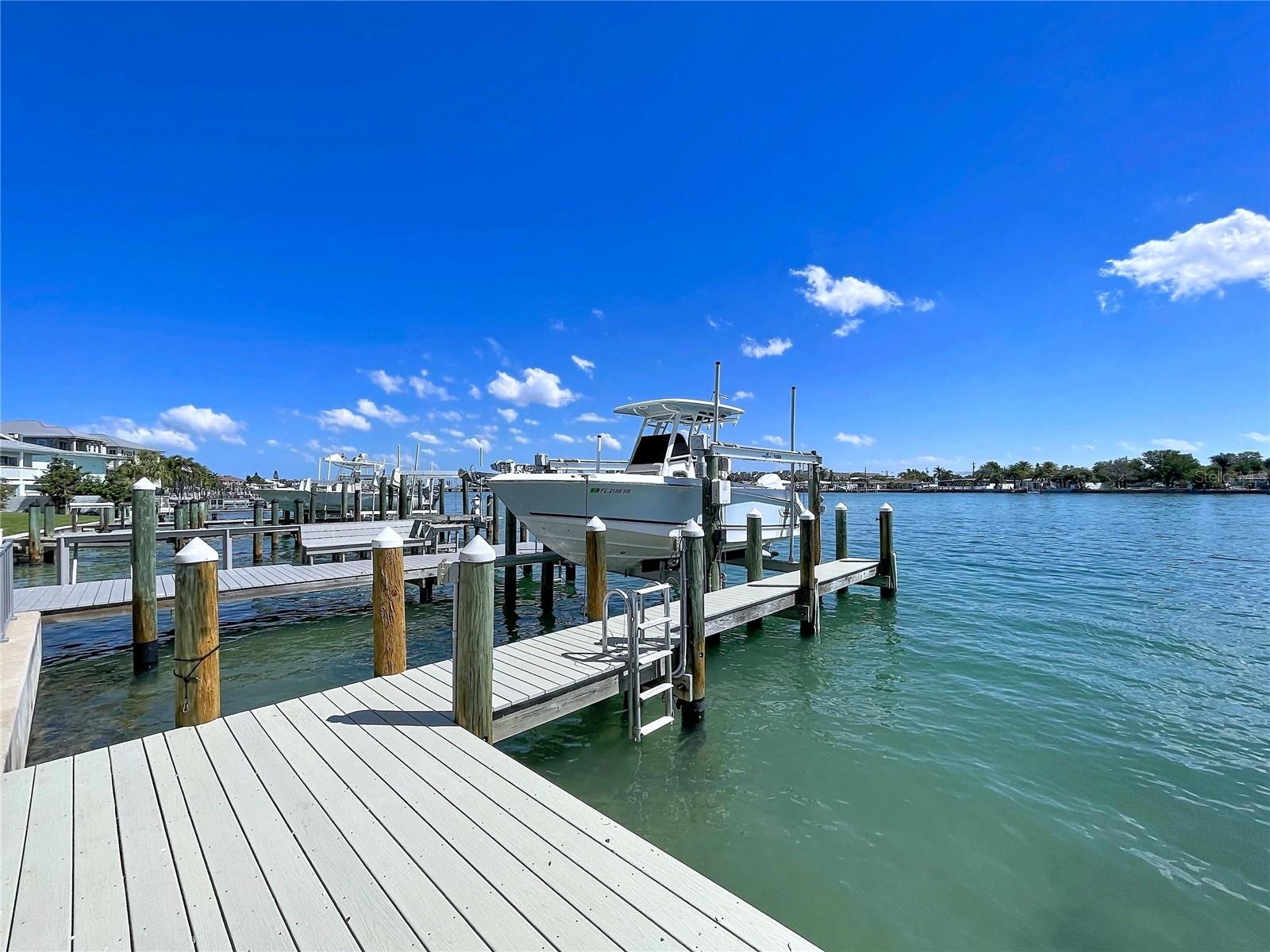 306 Bay Plz Property Photo 62