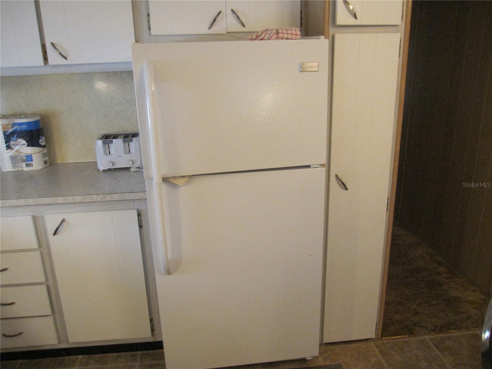 39015 Hillcrest Dr Property Photo 7