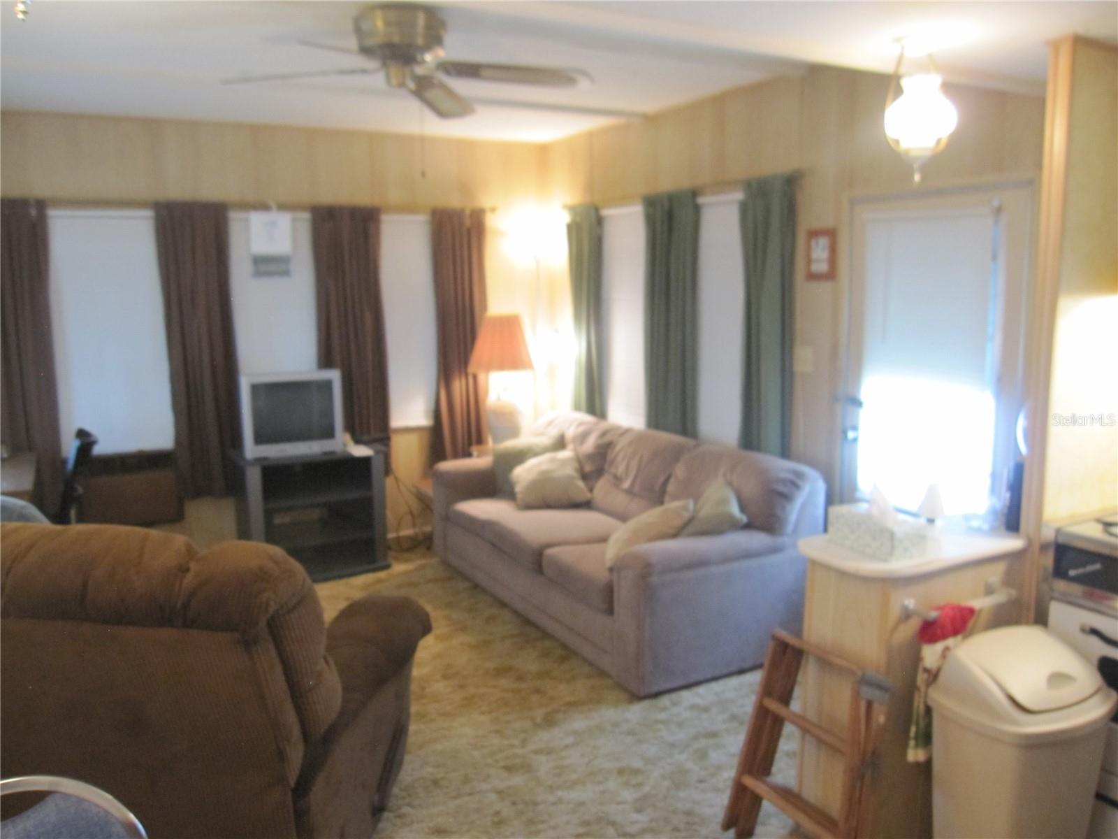 39015 Hillcrest Dr Property Photo 13