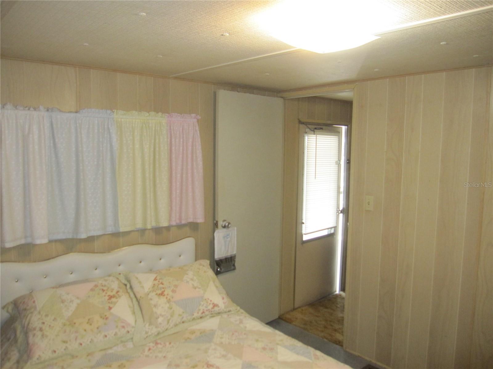 39015 Hillcrest Dr Property Photo 23