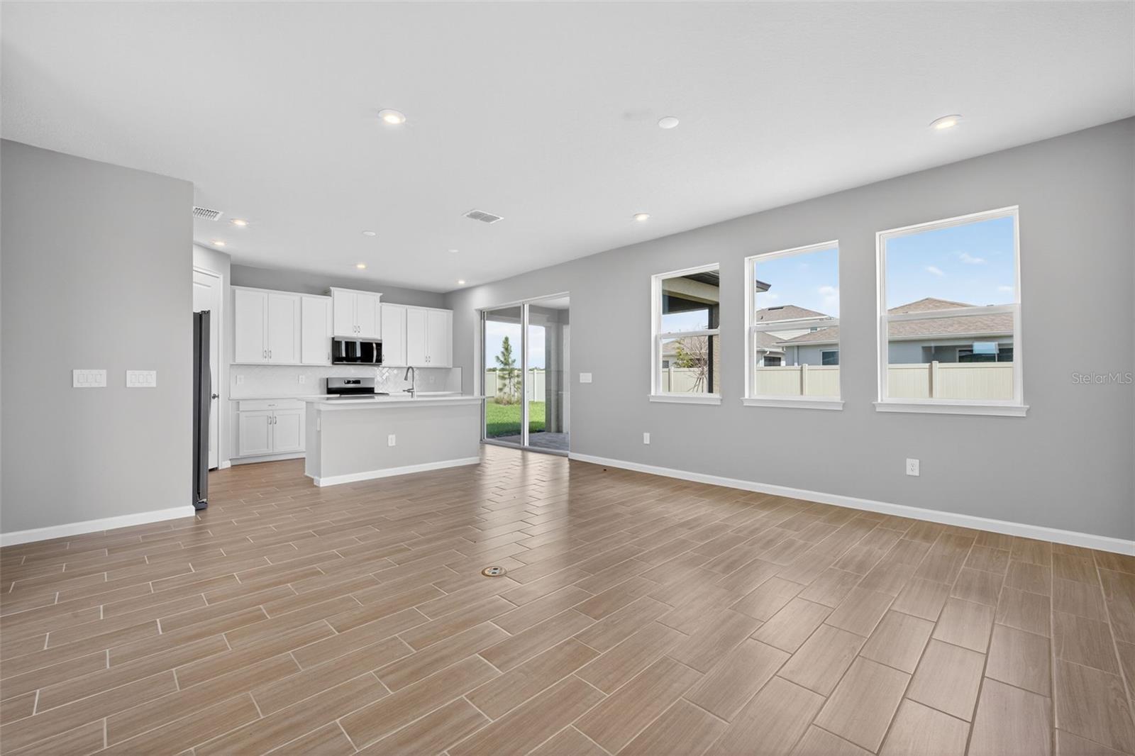 13018 Sunseed St Property Photo 15