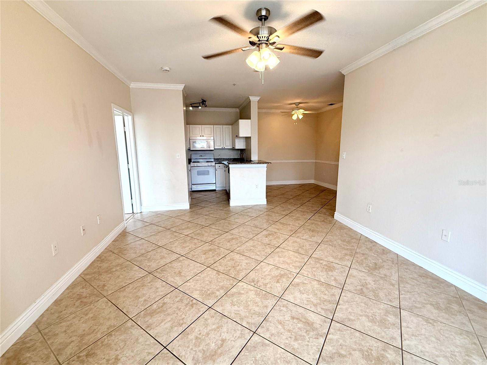 2705 Via Murano #123 Property Photo 10