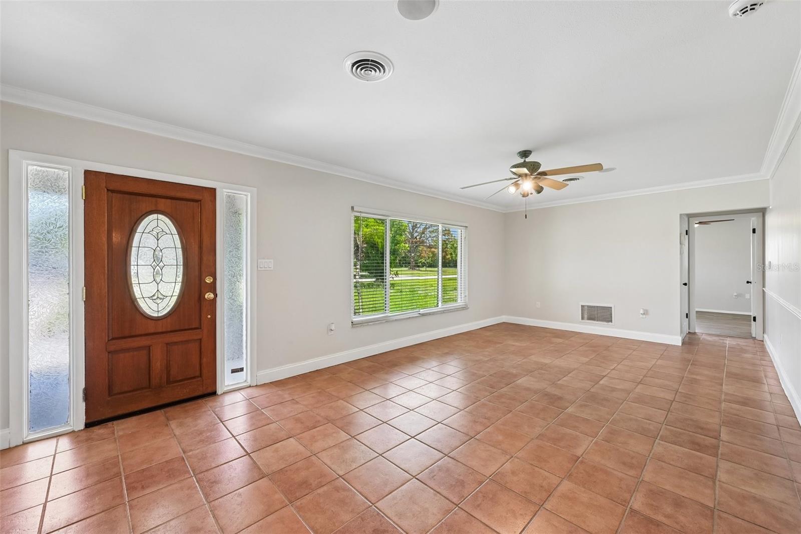 209 Palm Ave Property Photo 5