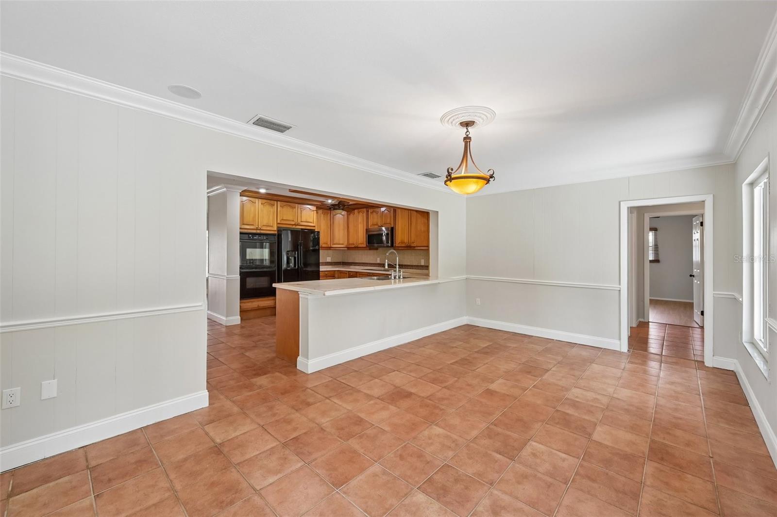 209 Palm Ave Property Photo 8
