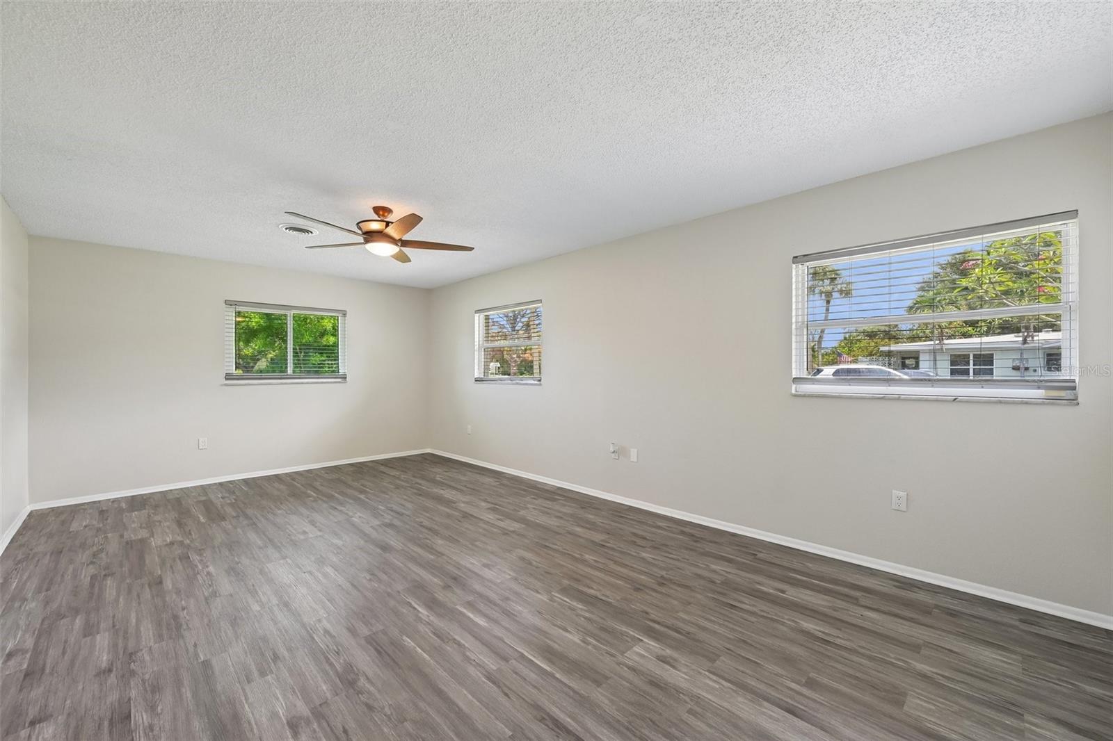 209 Palm Ave Property Photo 16