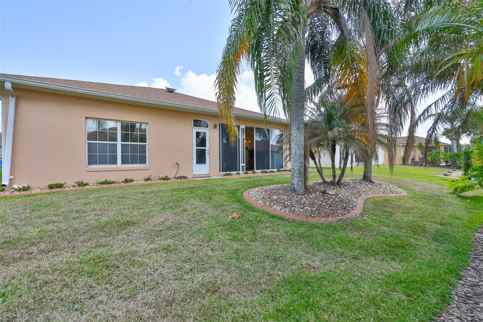 4465 Strathmore Dr Property Photo 5