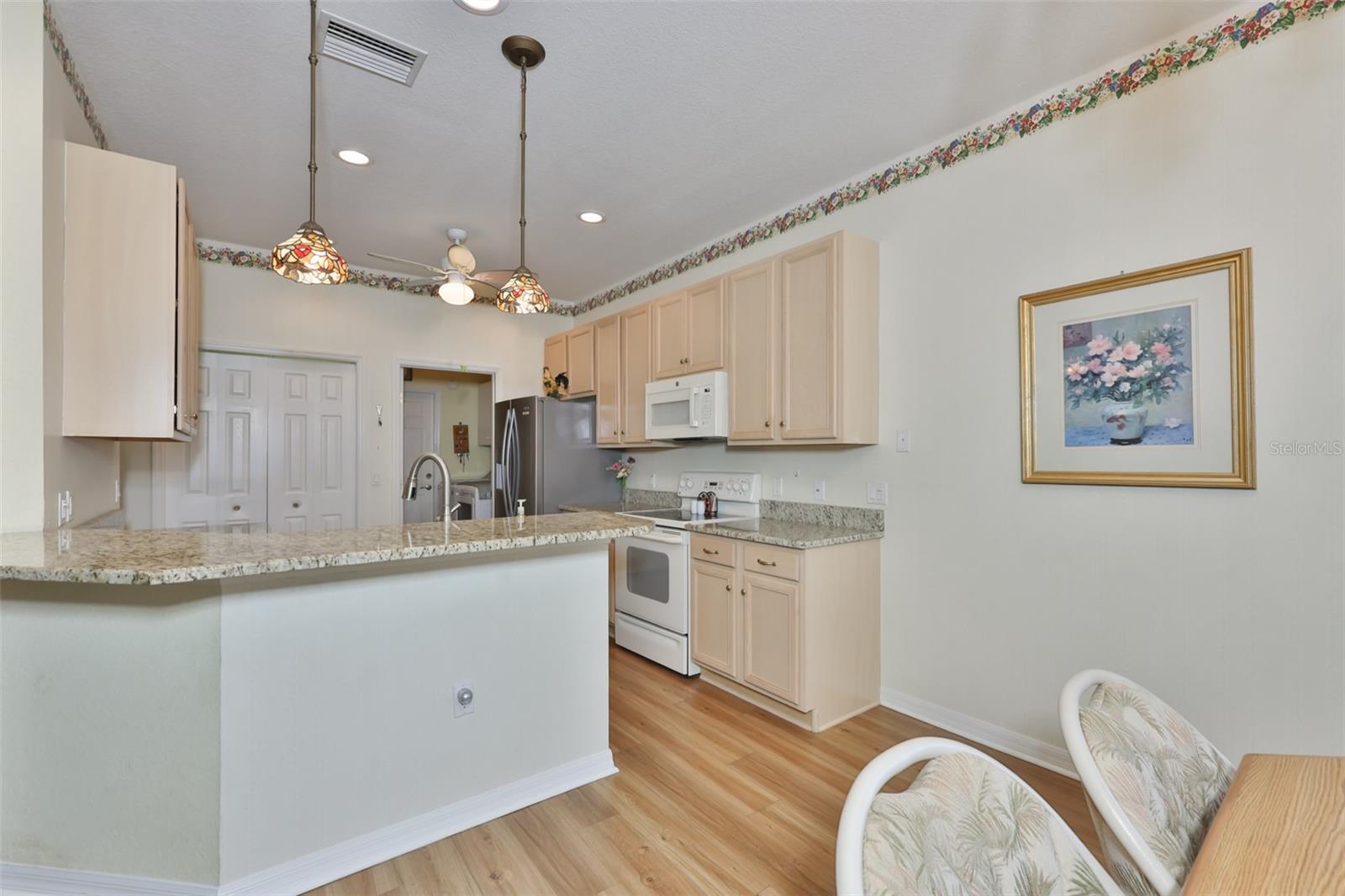 4465 Strathmore Dr Property Photo 6