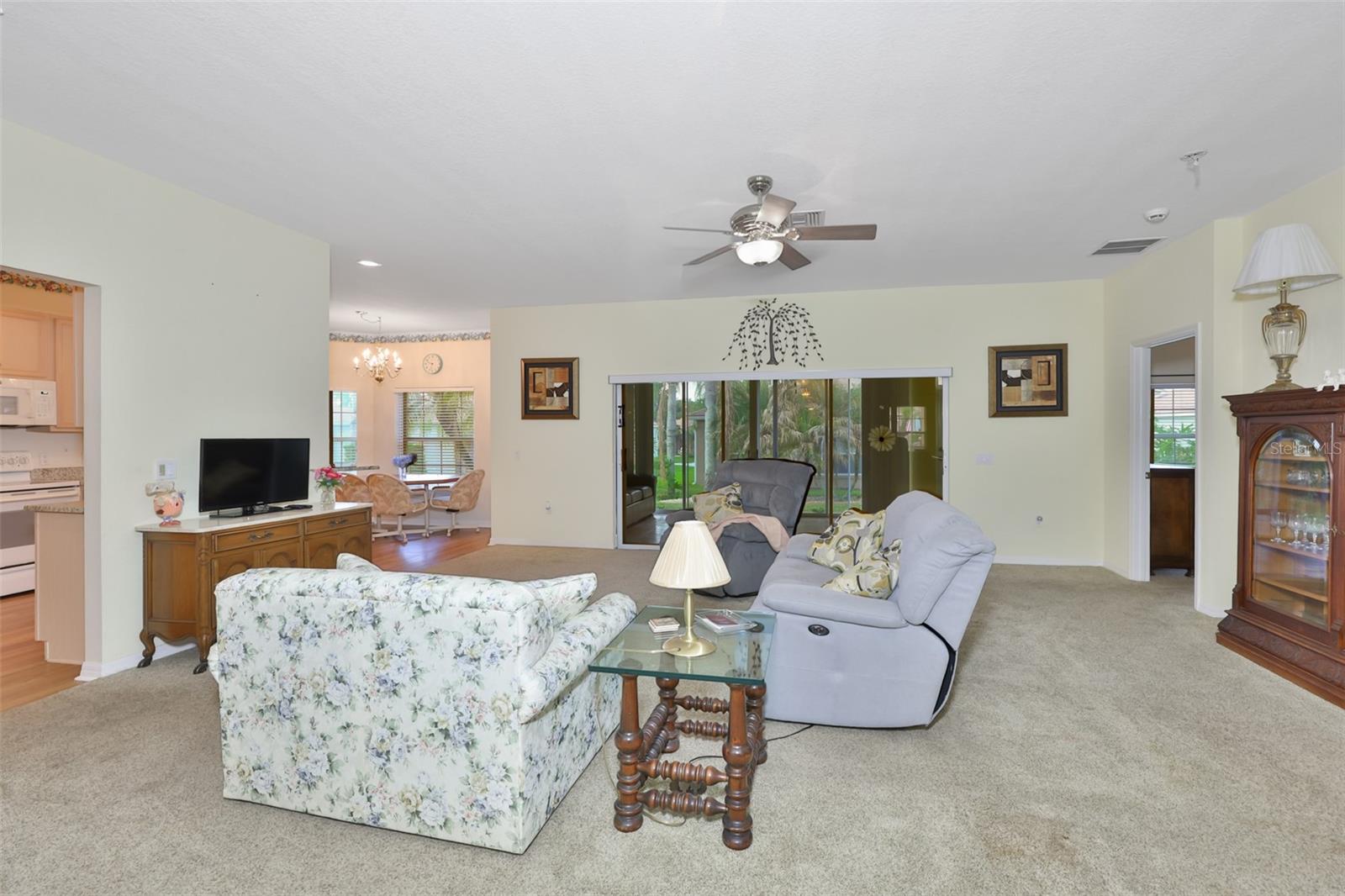 4465 Strathmore Dr Property Photo 11