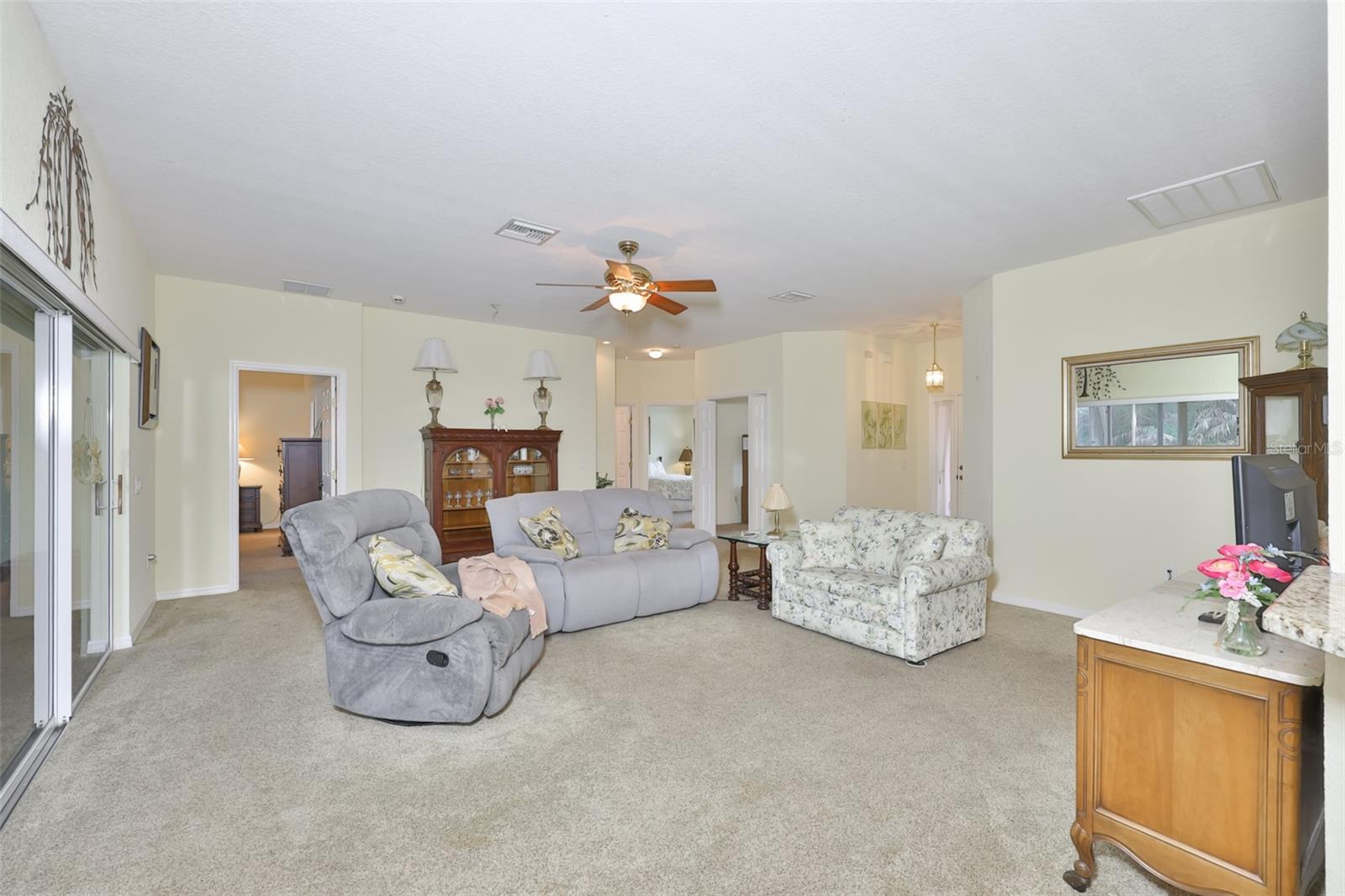 4465 Strathmore Dr Property Photo 13