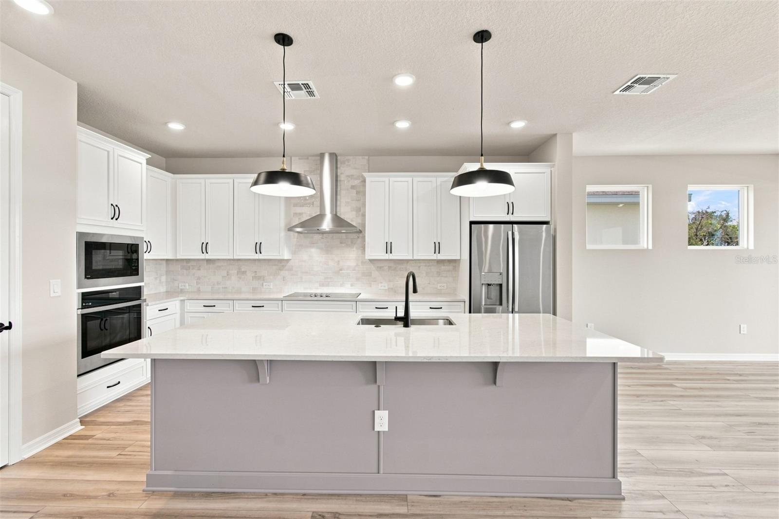 5027 Orinoco Ln Property Photo 3