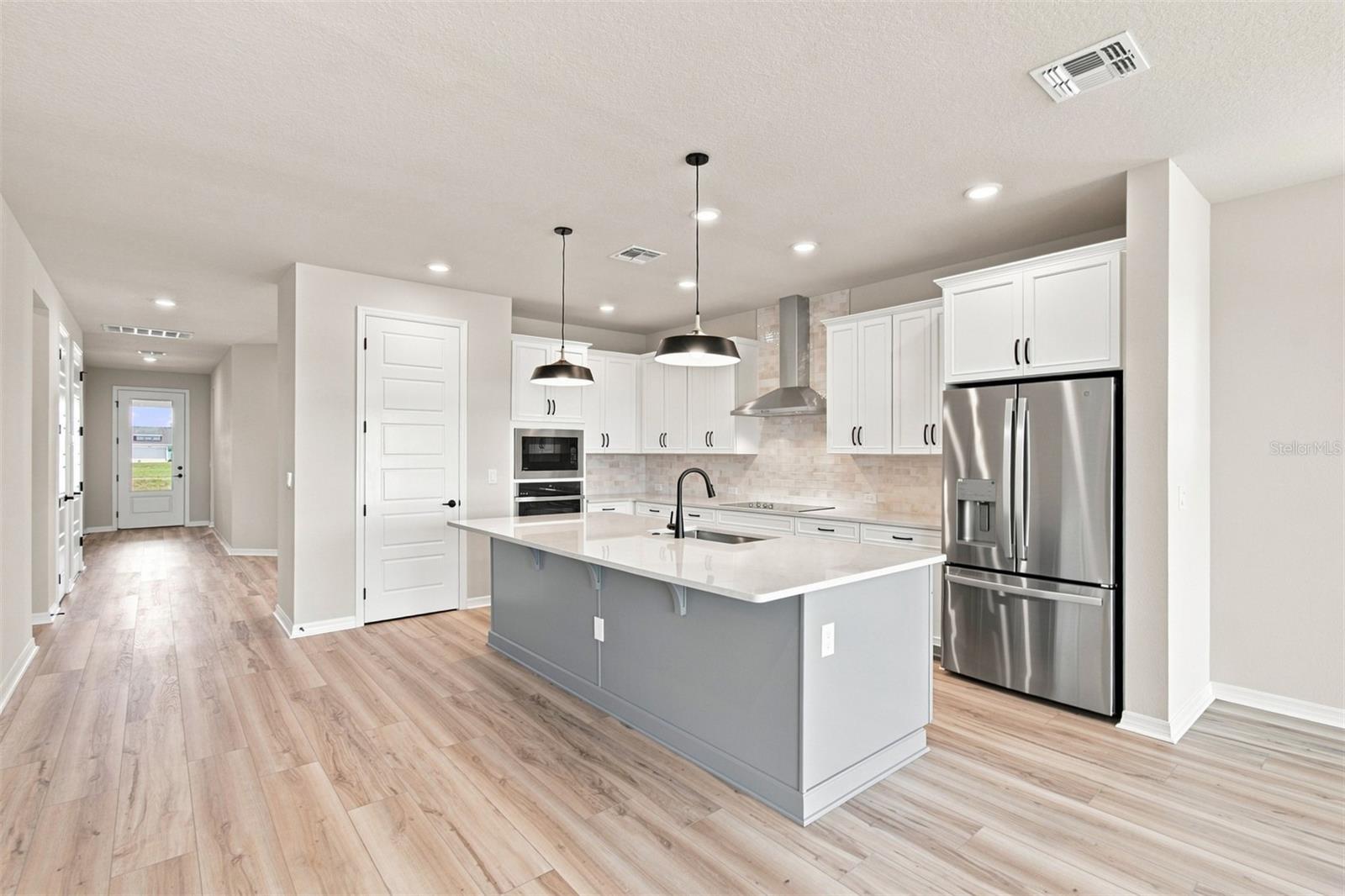 5027 Orinoco Ln Property Photo 4