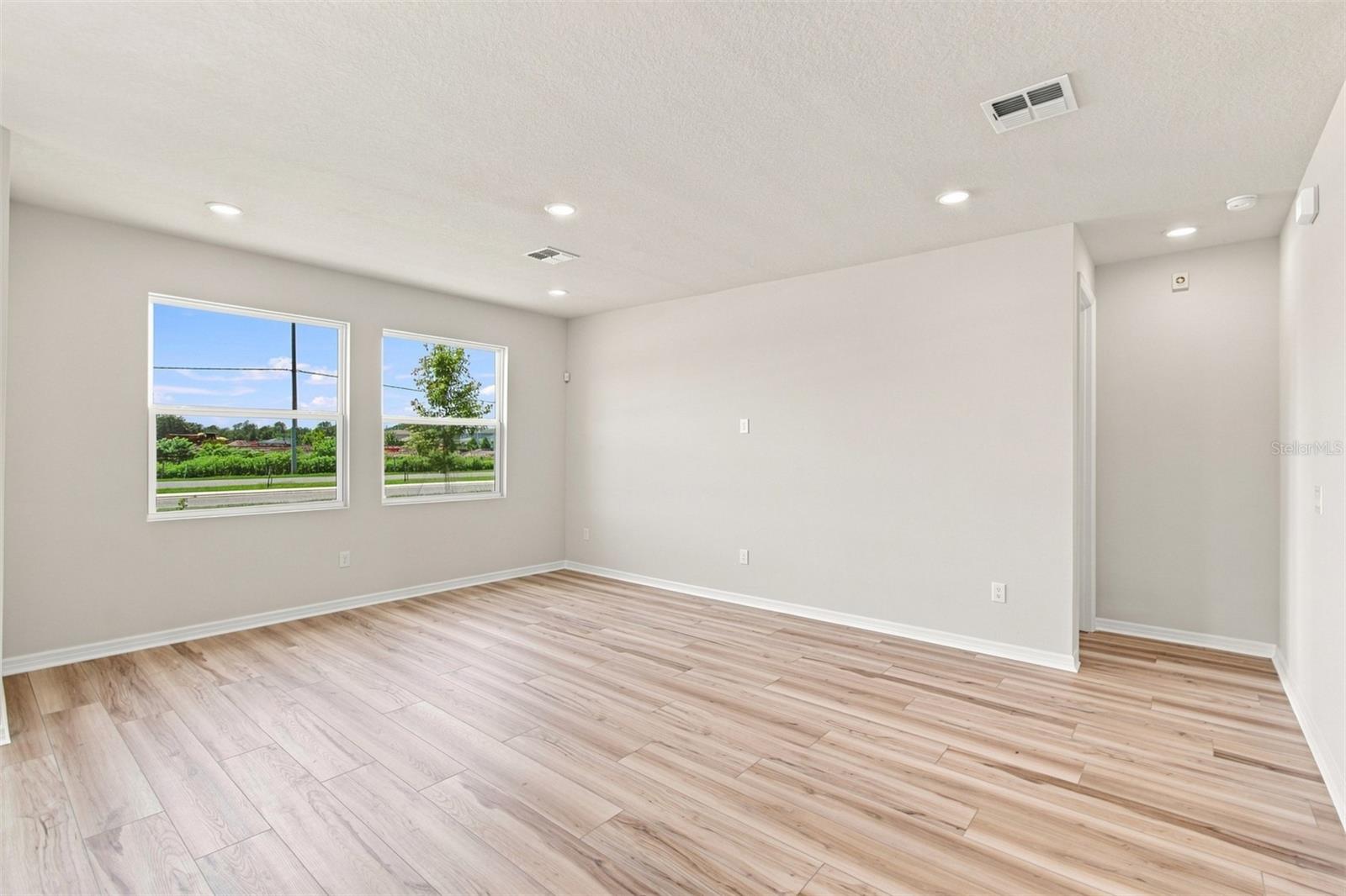 5027 Orinoco Ln Property Photo 12