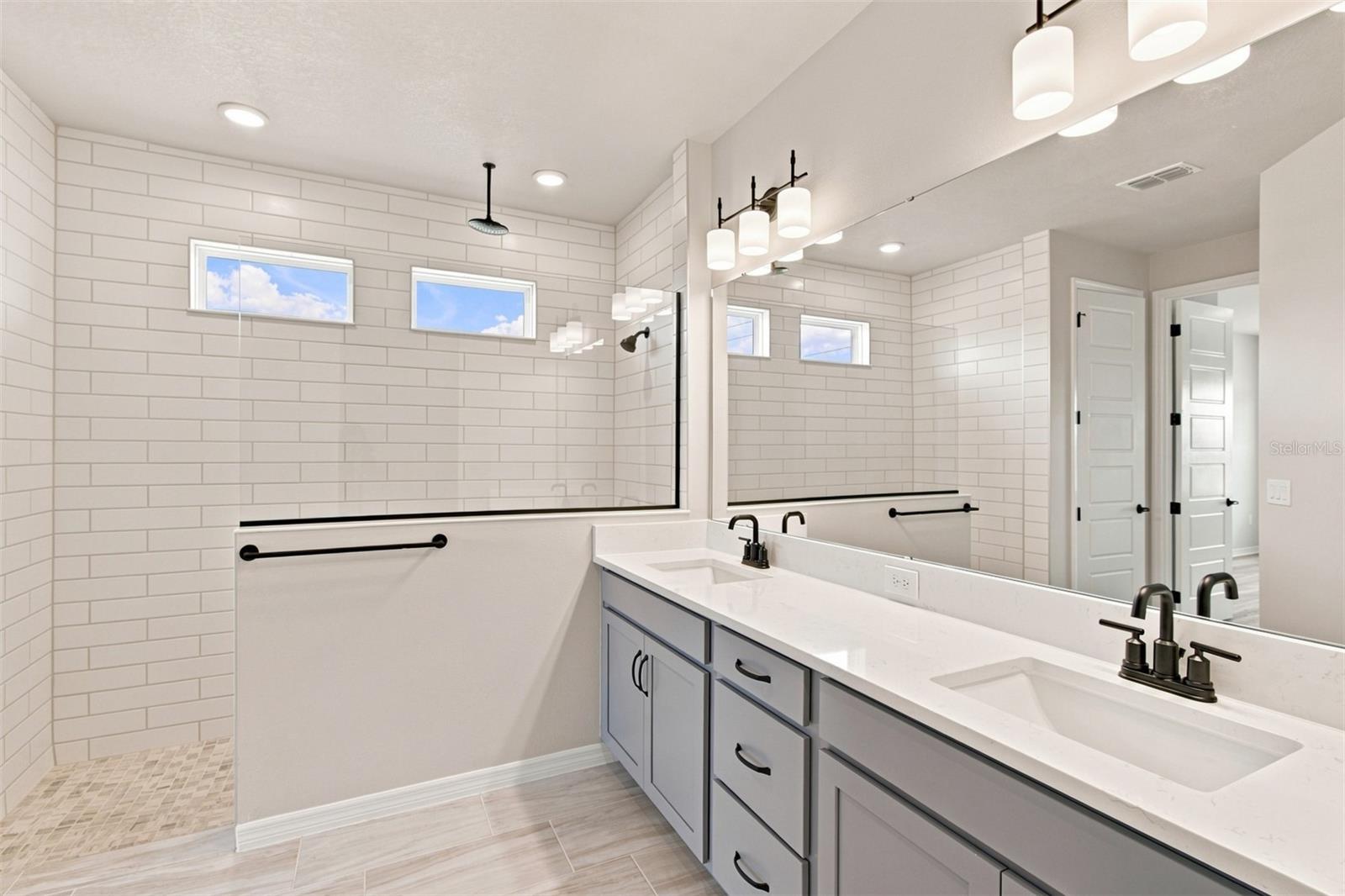 5027 Orinoco Ln Property Photo 17