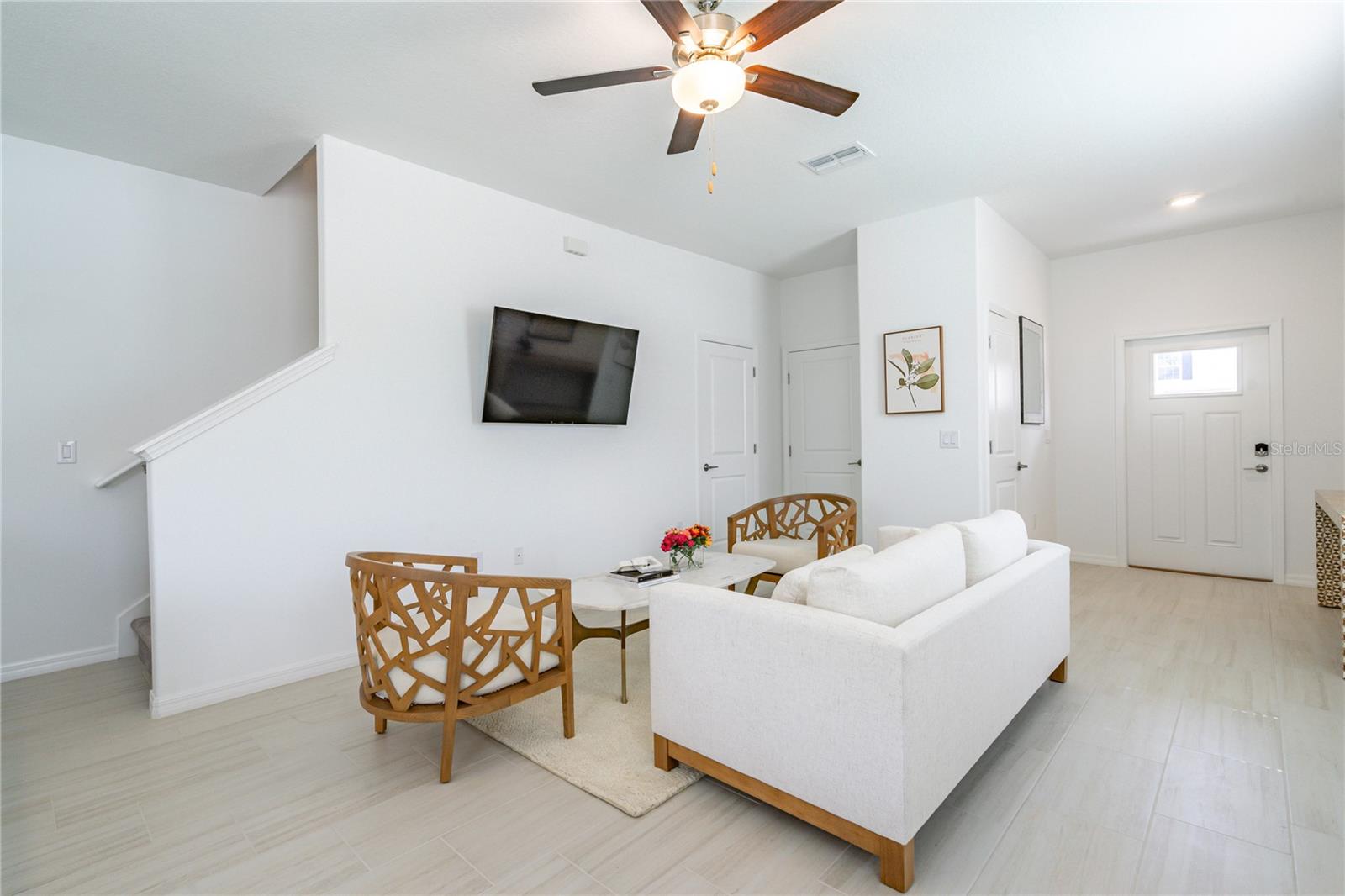 5095 Capri Harbor Dr Property Photo 3