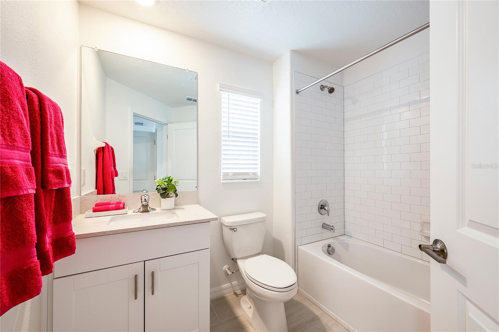 5095 Capri Harbor Dr Property Photo 12