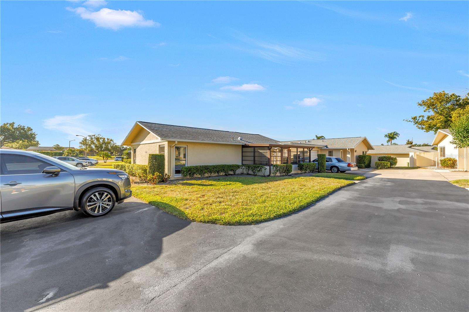 2740 Highlands Blvd #b Property Photo 3