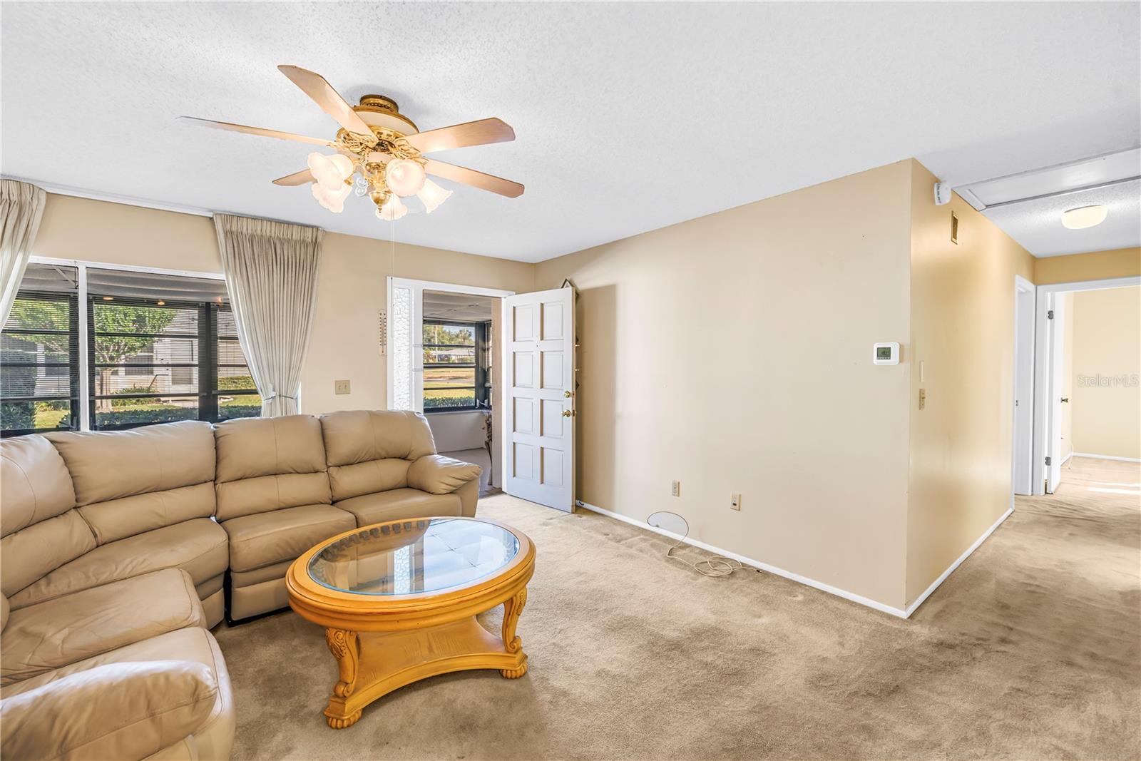 2740 Highlands Blvd #b Property Photo 6