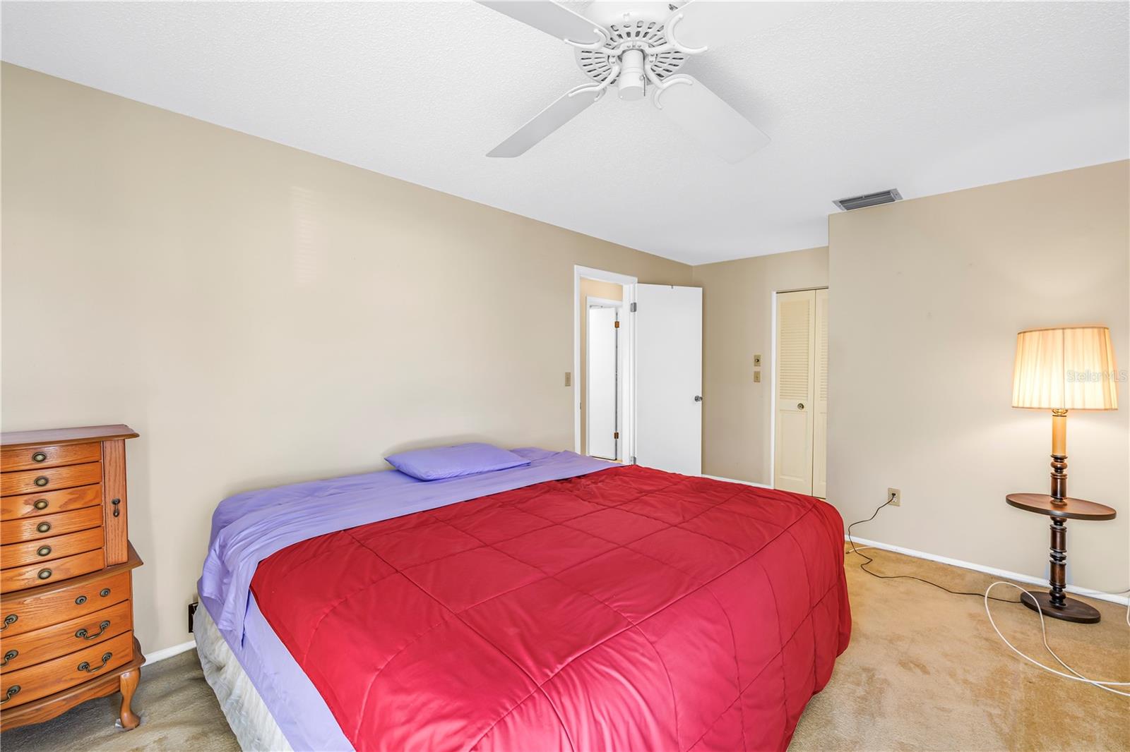 2740 Highlands Blvd #b Property Photo 14