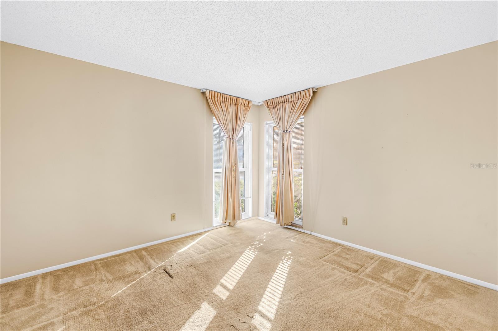 2740 Highlands Blvd #b Property Photo 19
