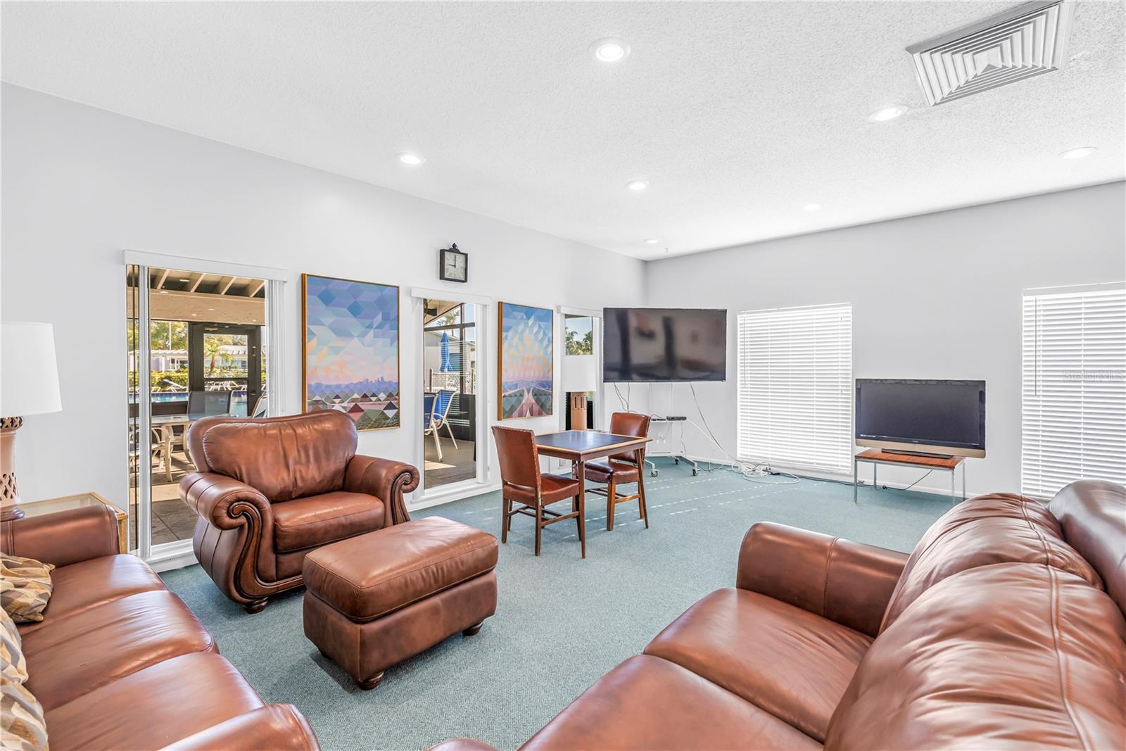 2740 Highlands Blvd #b Property Photo 41