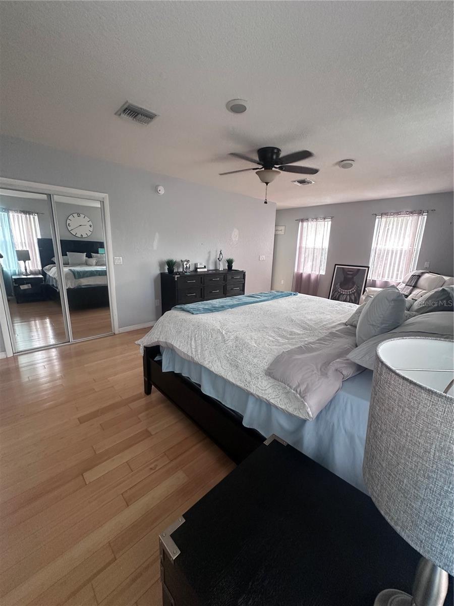 TB8502457 Property Photo 7