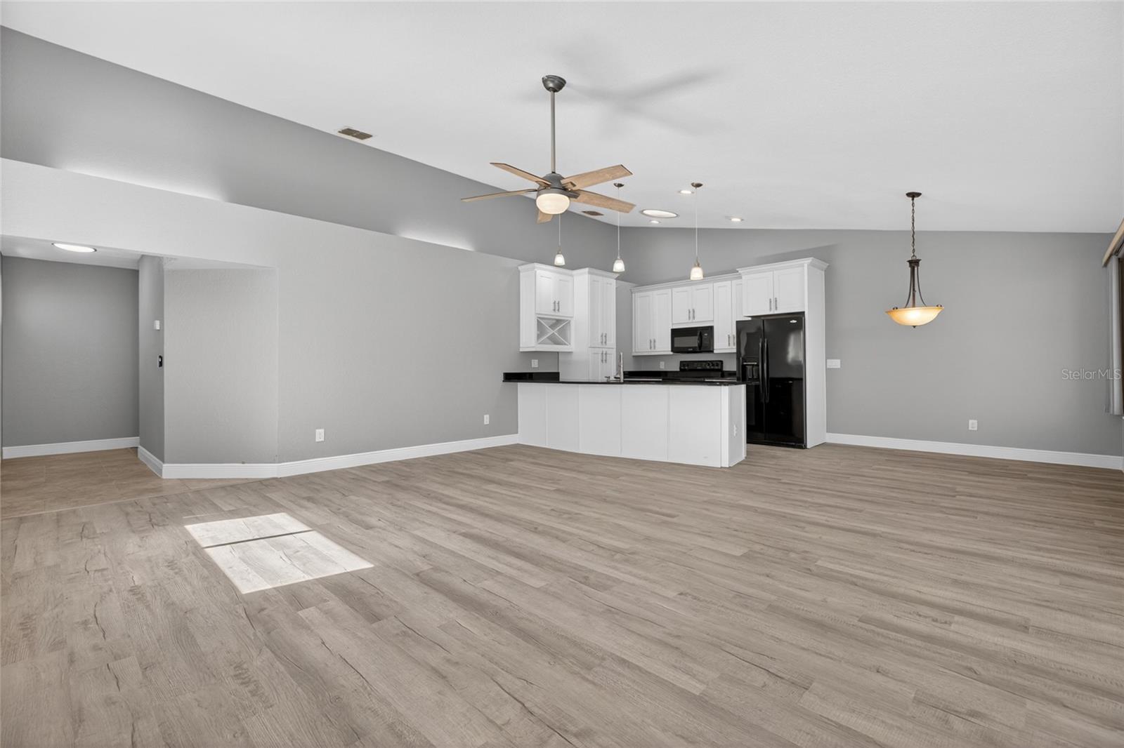 14617 Loridawn Dr #8 Property Photo 11