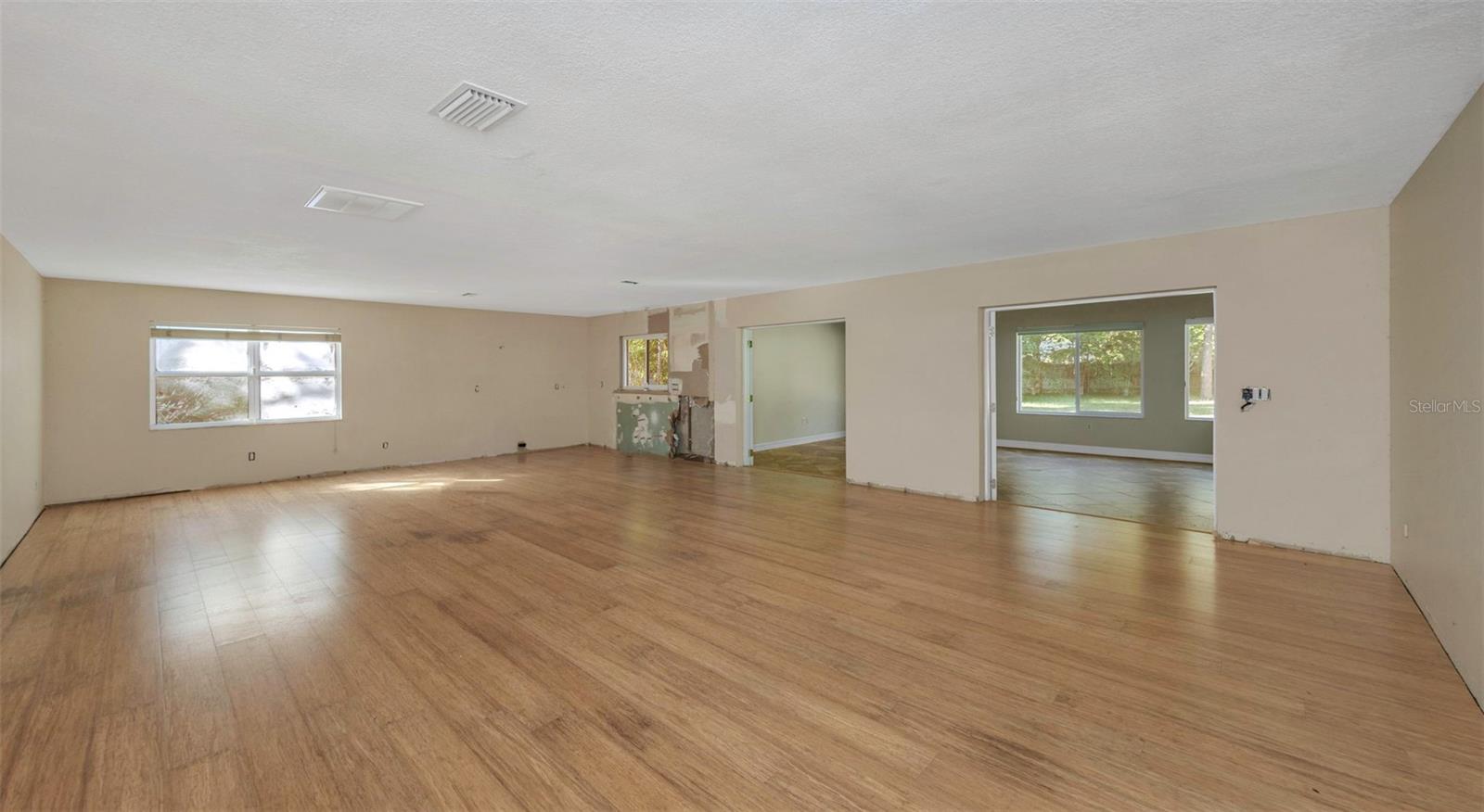 4101 Windtree Dr Property Photo 7