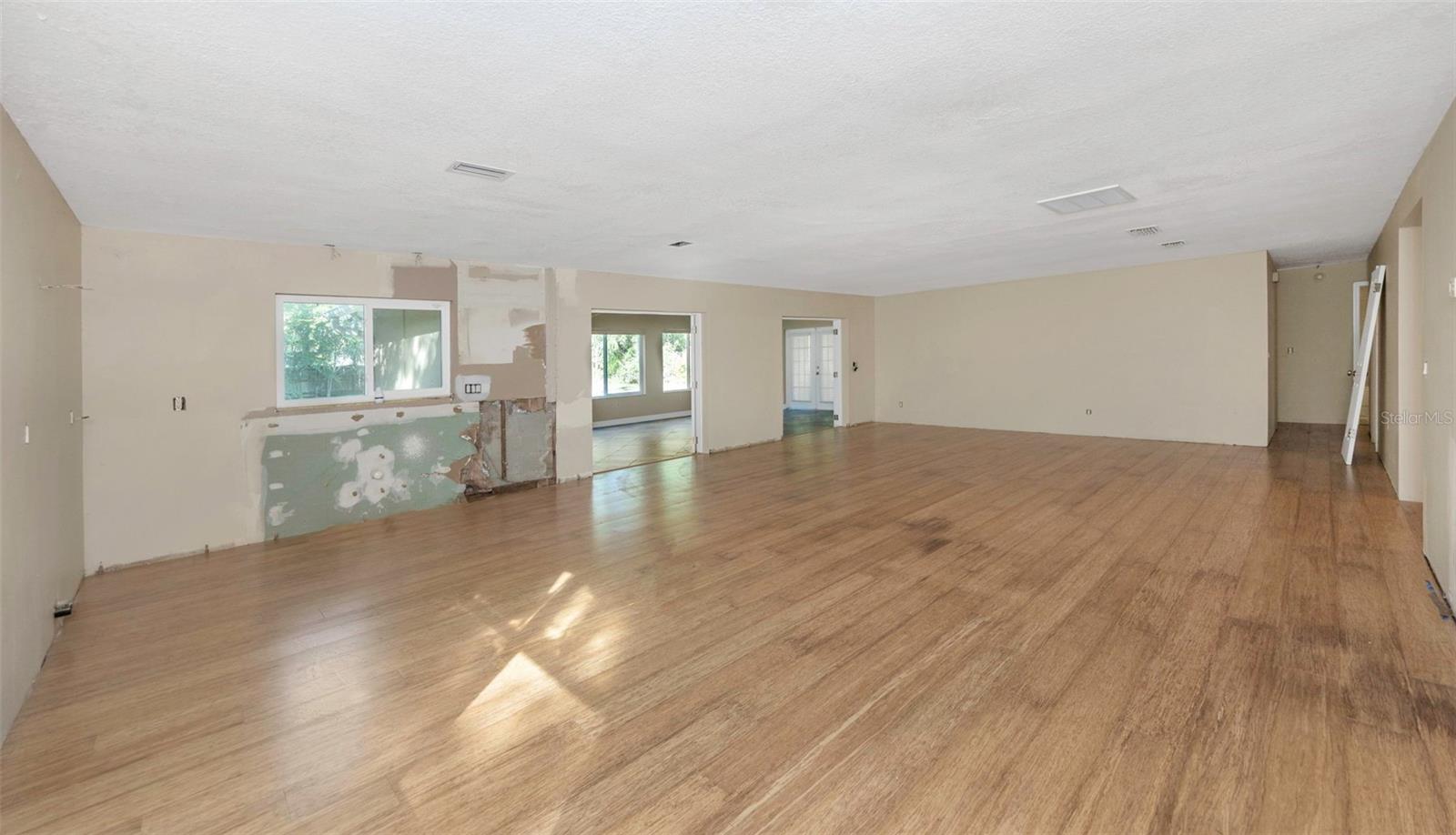 4101 Windtree Dr Property Photo 8