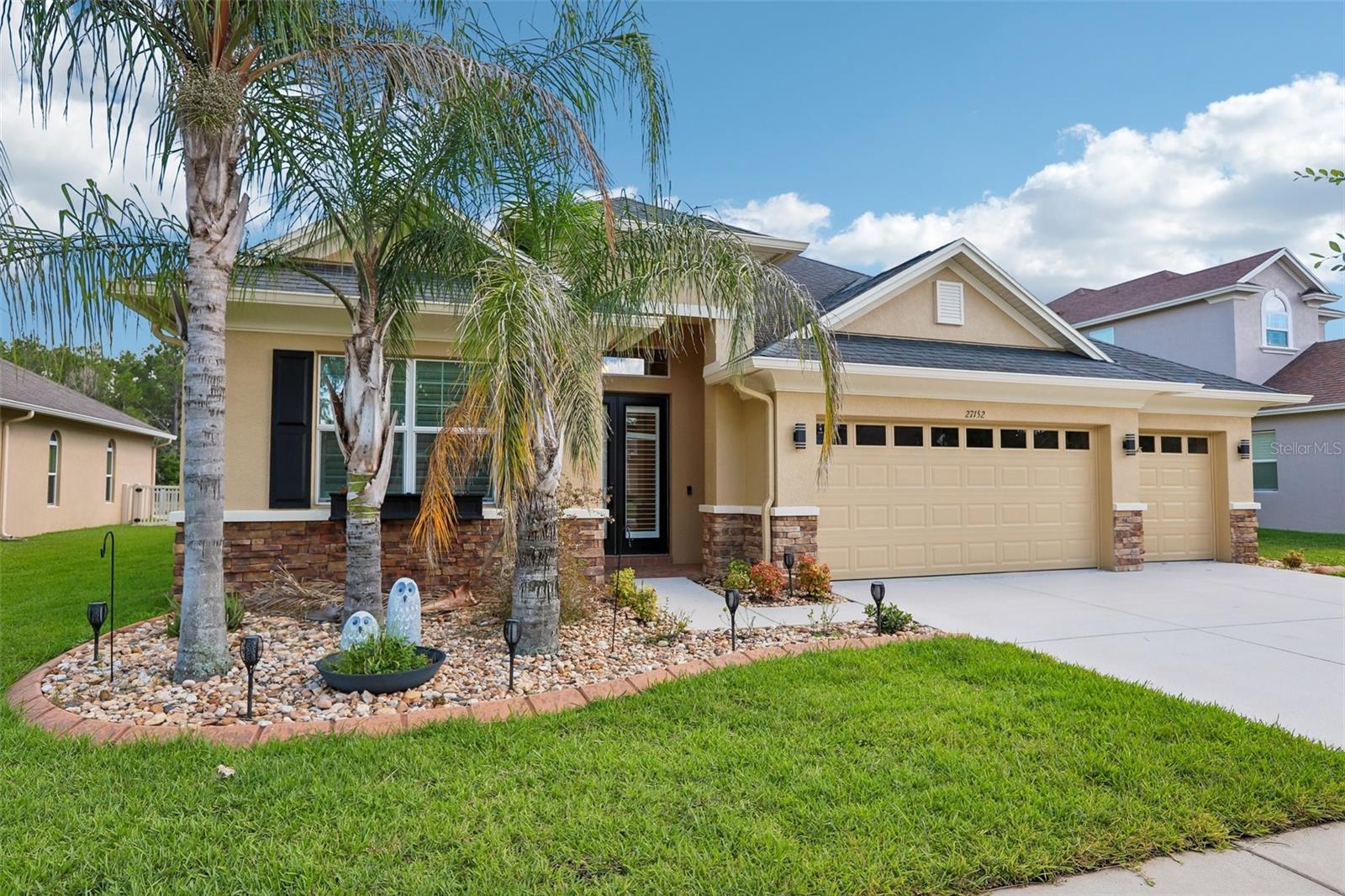 27152 Sora Blvd Property Photo 2