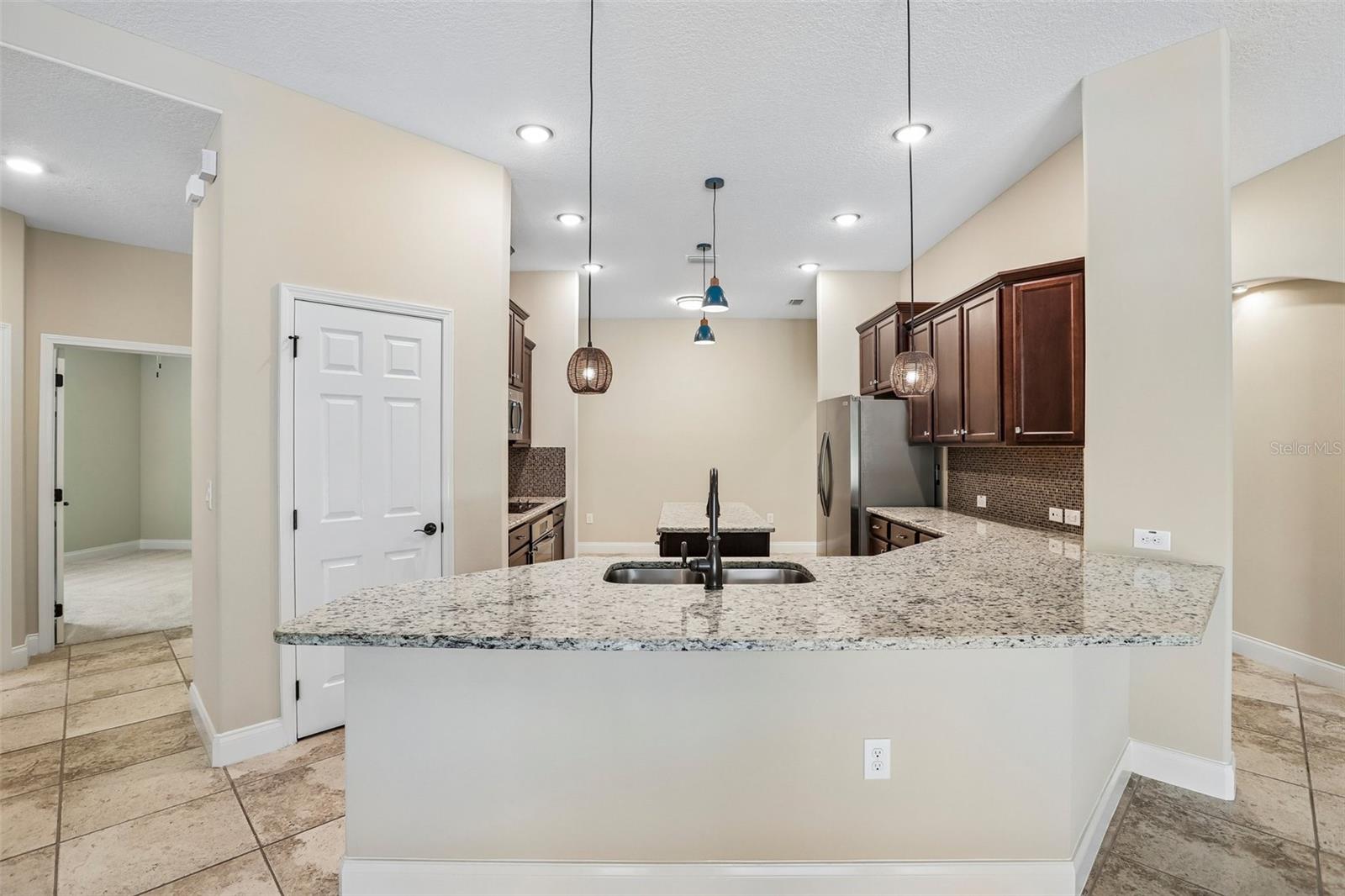 27152 Sora Blvd Property Photo 8