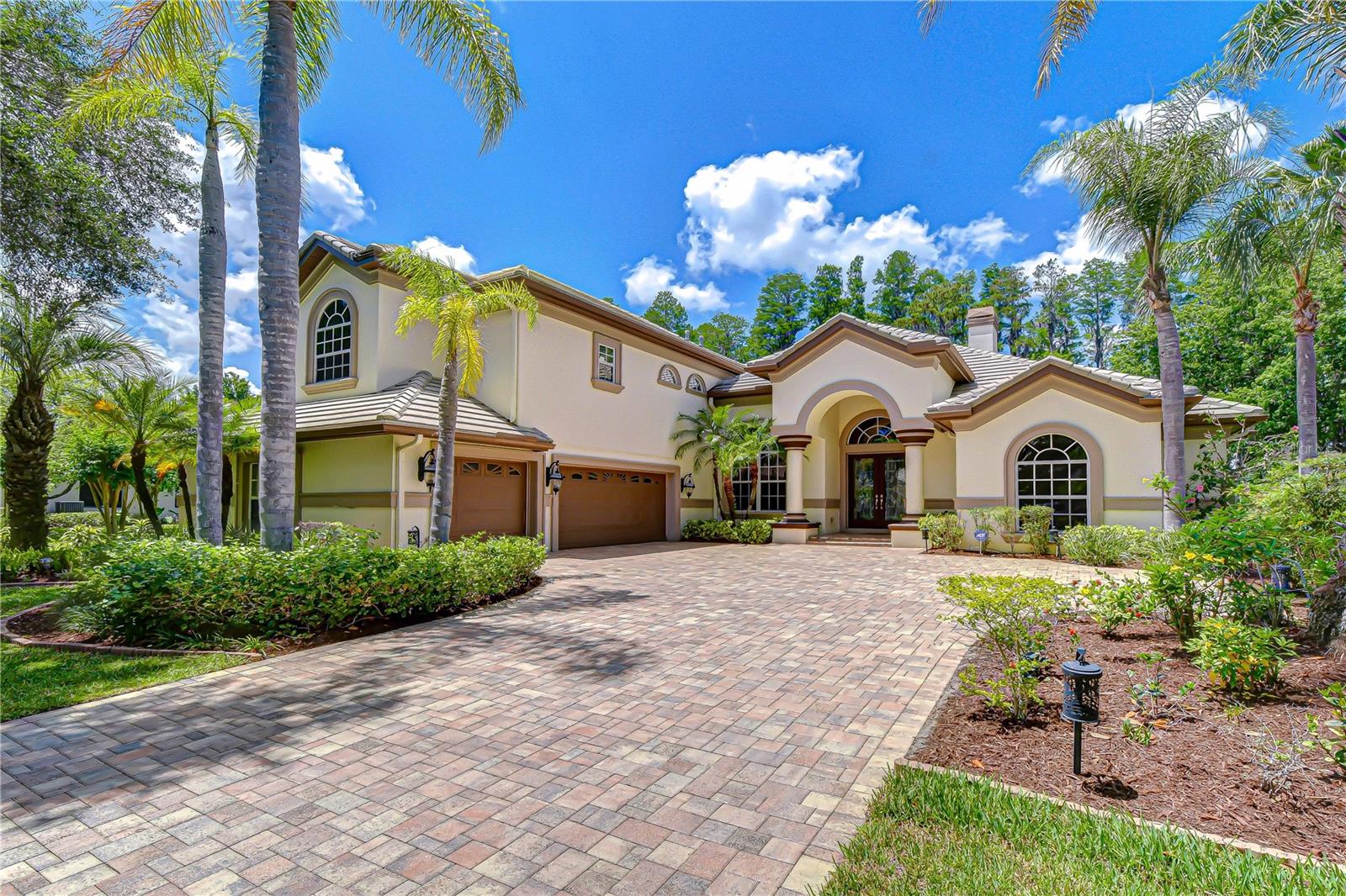 20915 Lake Vienna Dr Property Photo 4