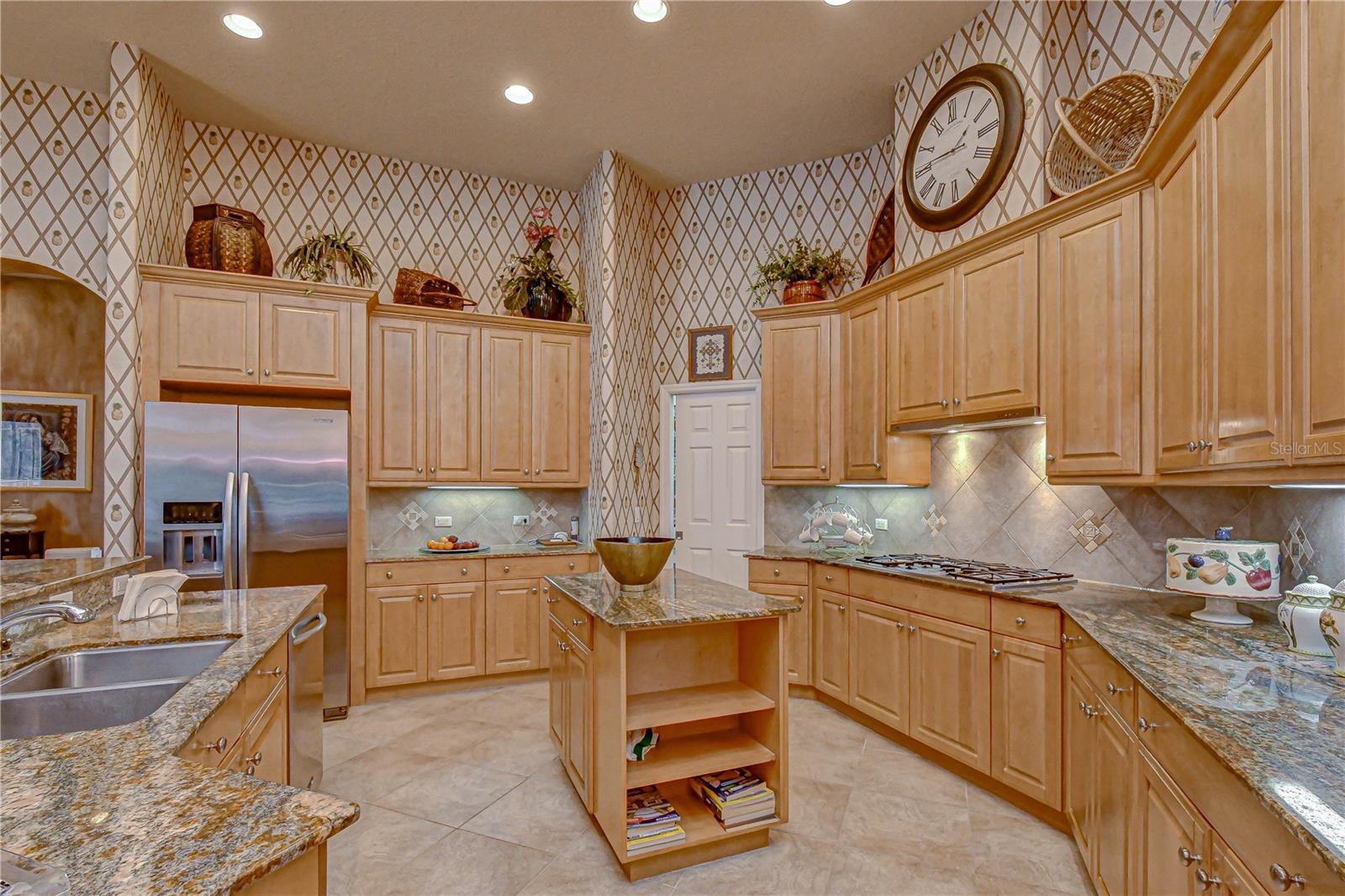 20915 Lake Vienna Dr Property Photo 11