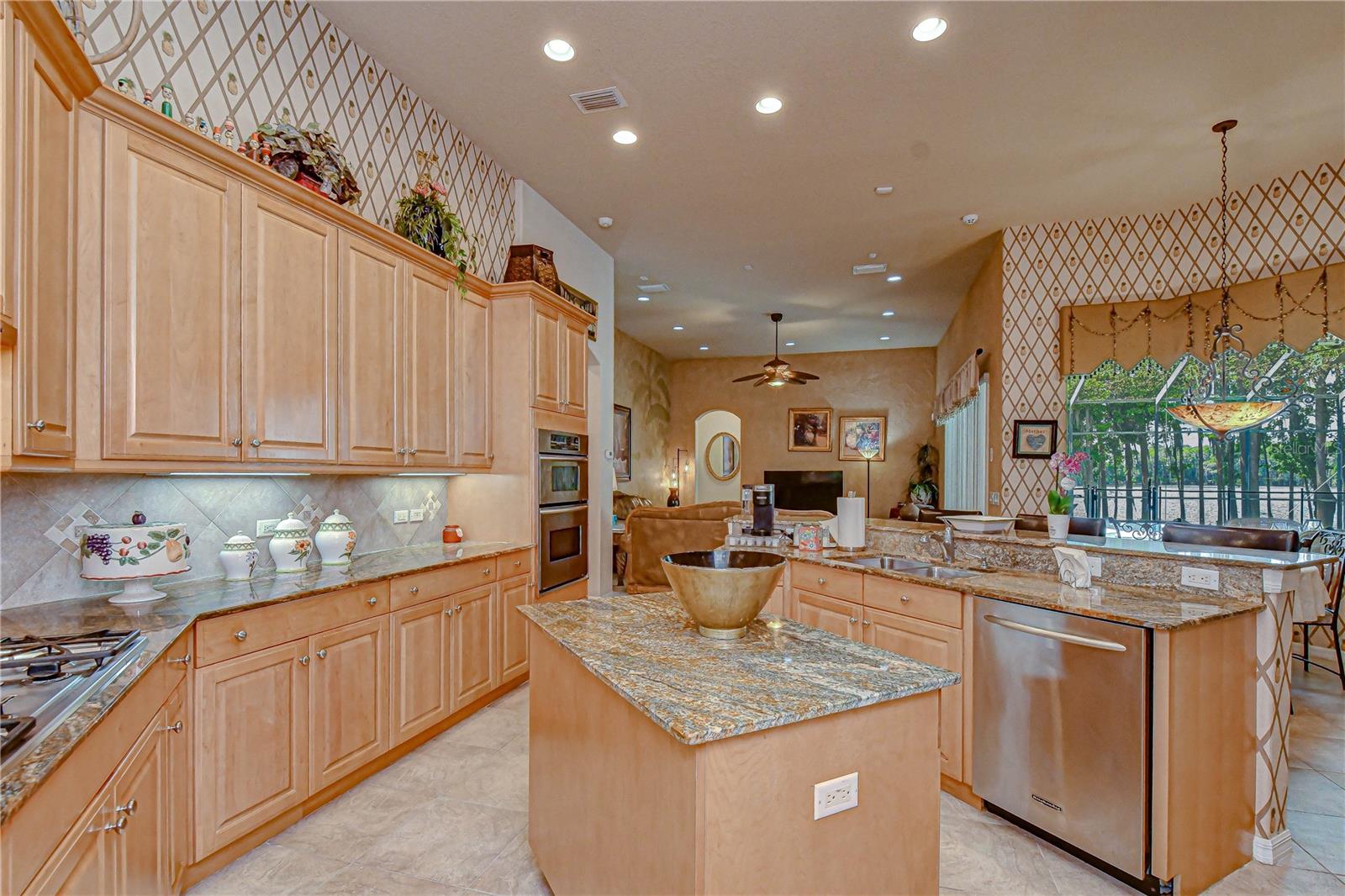 20915 Lake Vienna Dr Property Photo 12