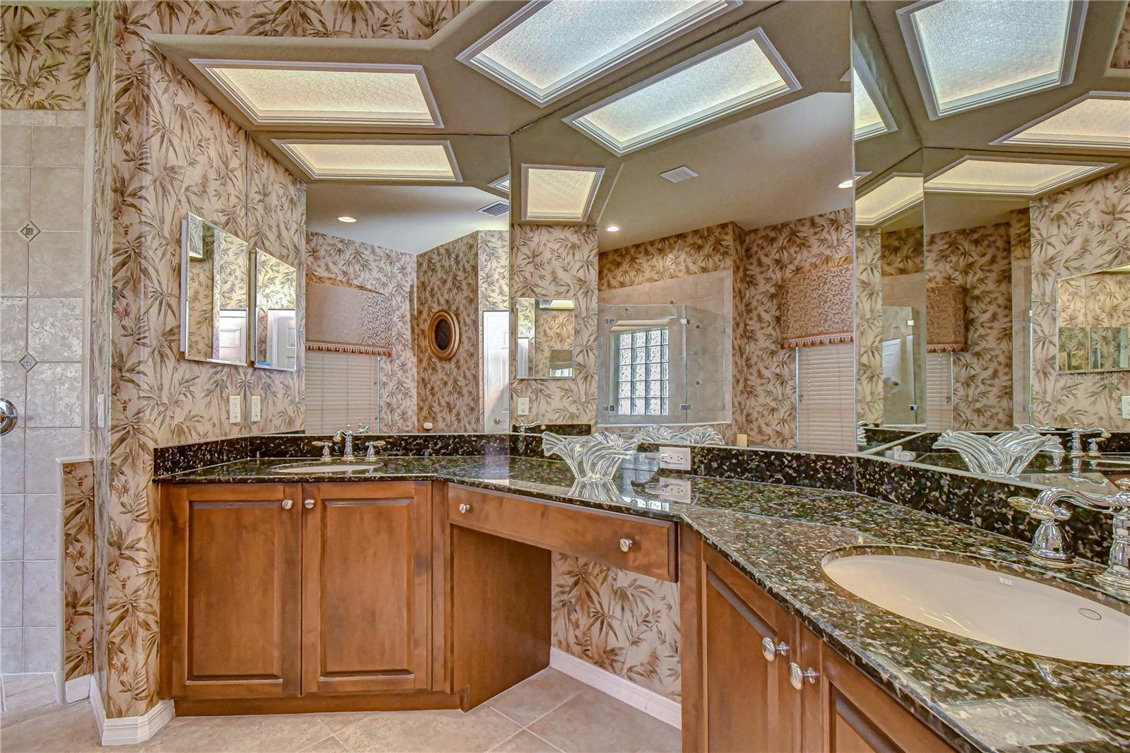 20915 Lake Vienna Dr Property Photo 20