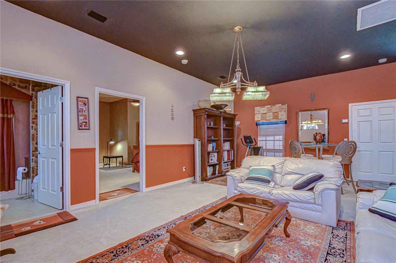 20915 Lake Vienna Dr Property Photo 29