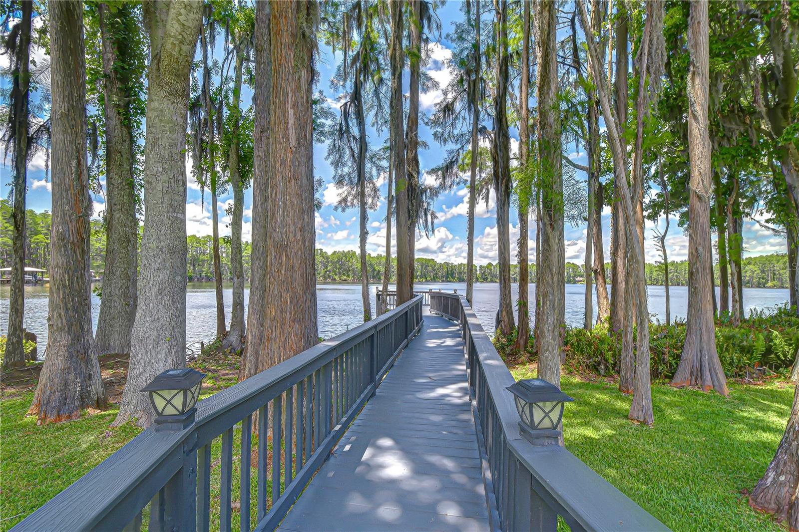 20915 Lake Vienna Dr Property Photo 40
