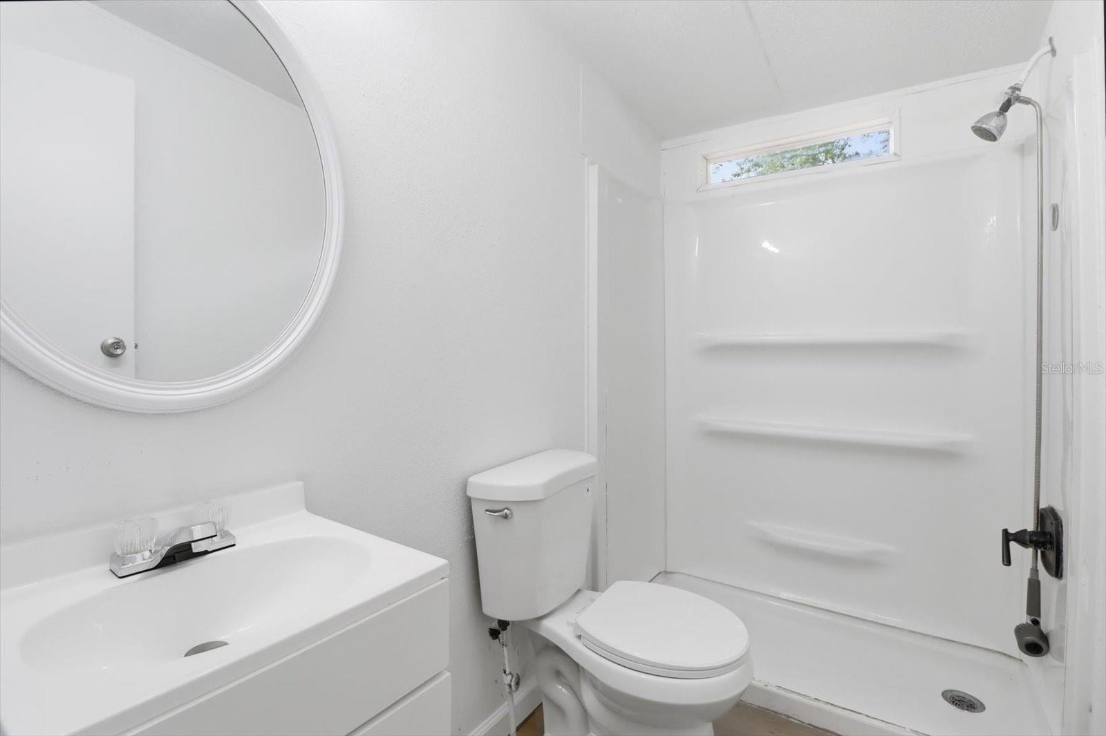 2565 E North St Property Photo 23