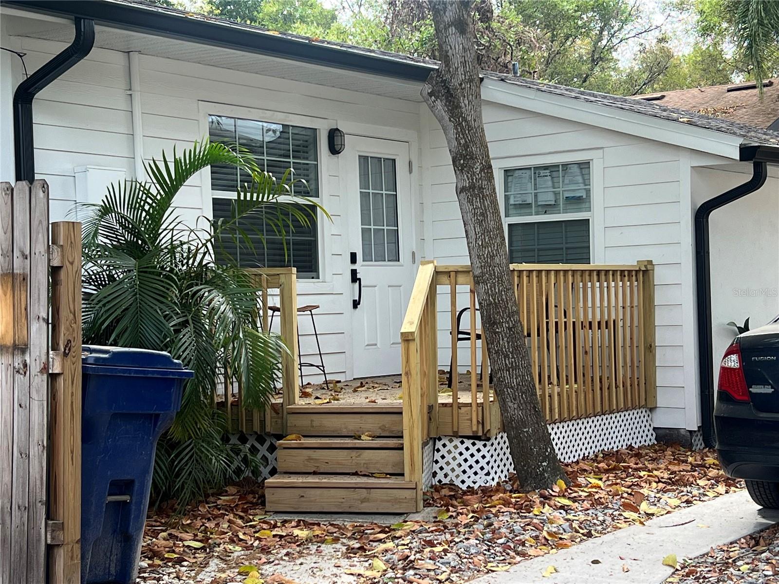 311 E Floribraska Ave Property Photo 1