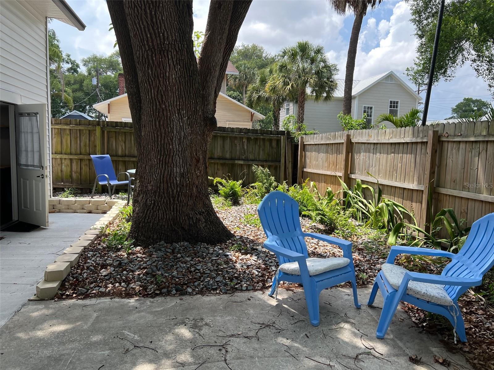 311 E Floribraska Ave Property Photo 12