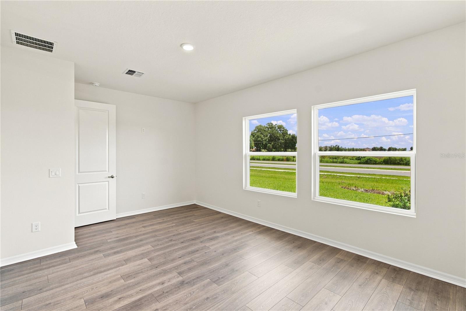 5033 Orinoco Ln Property Photo 13