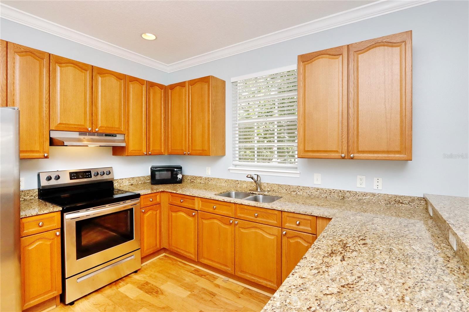 2611 Espana Ct Property Photo 6
