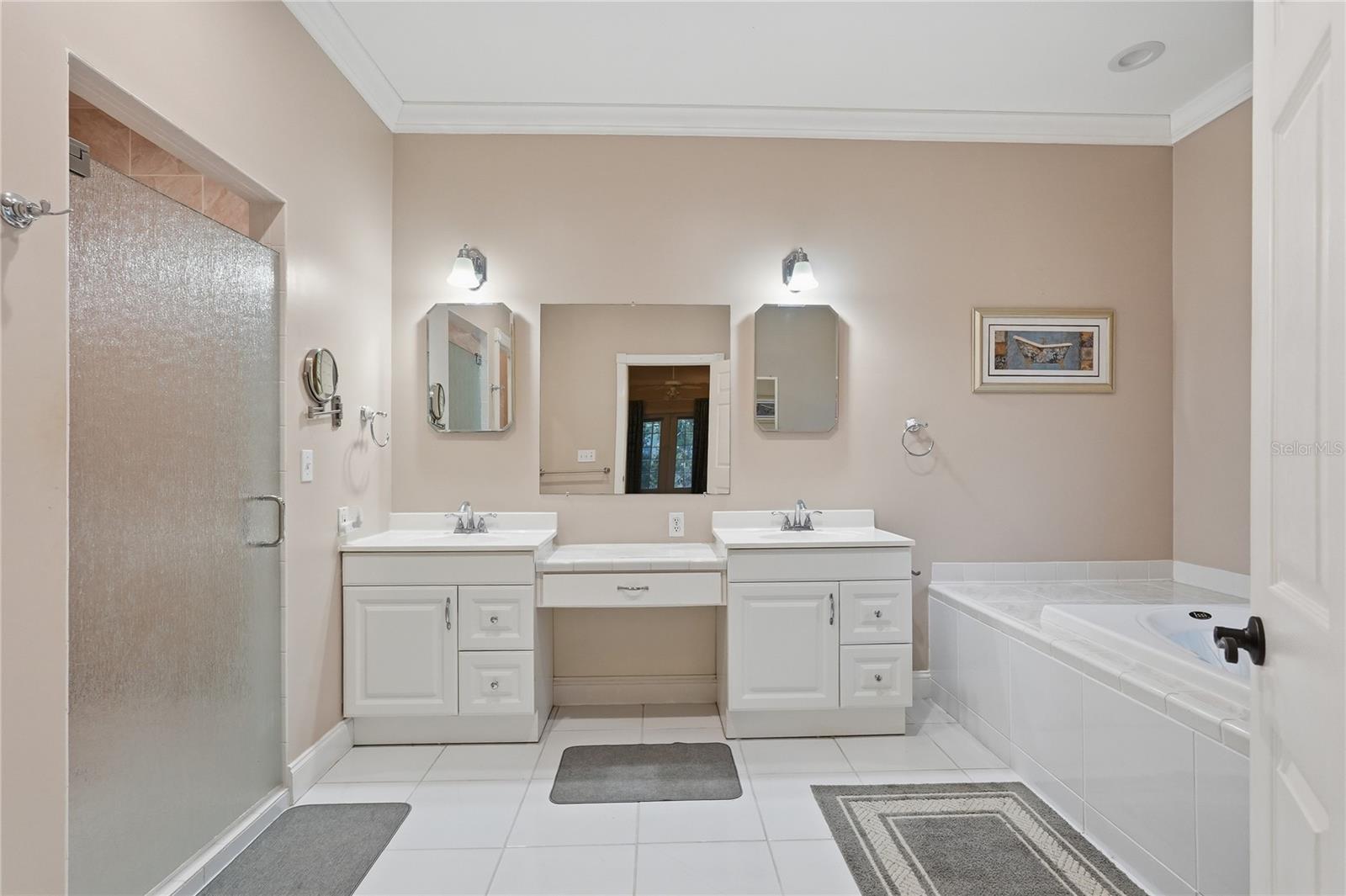 121 Harbor View Ln Property Photo 22